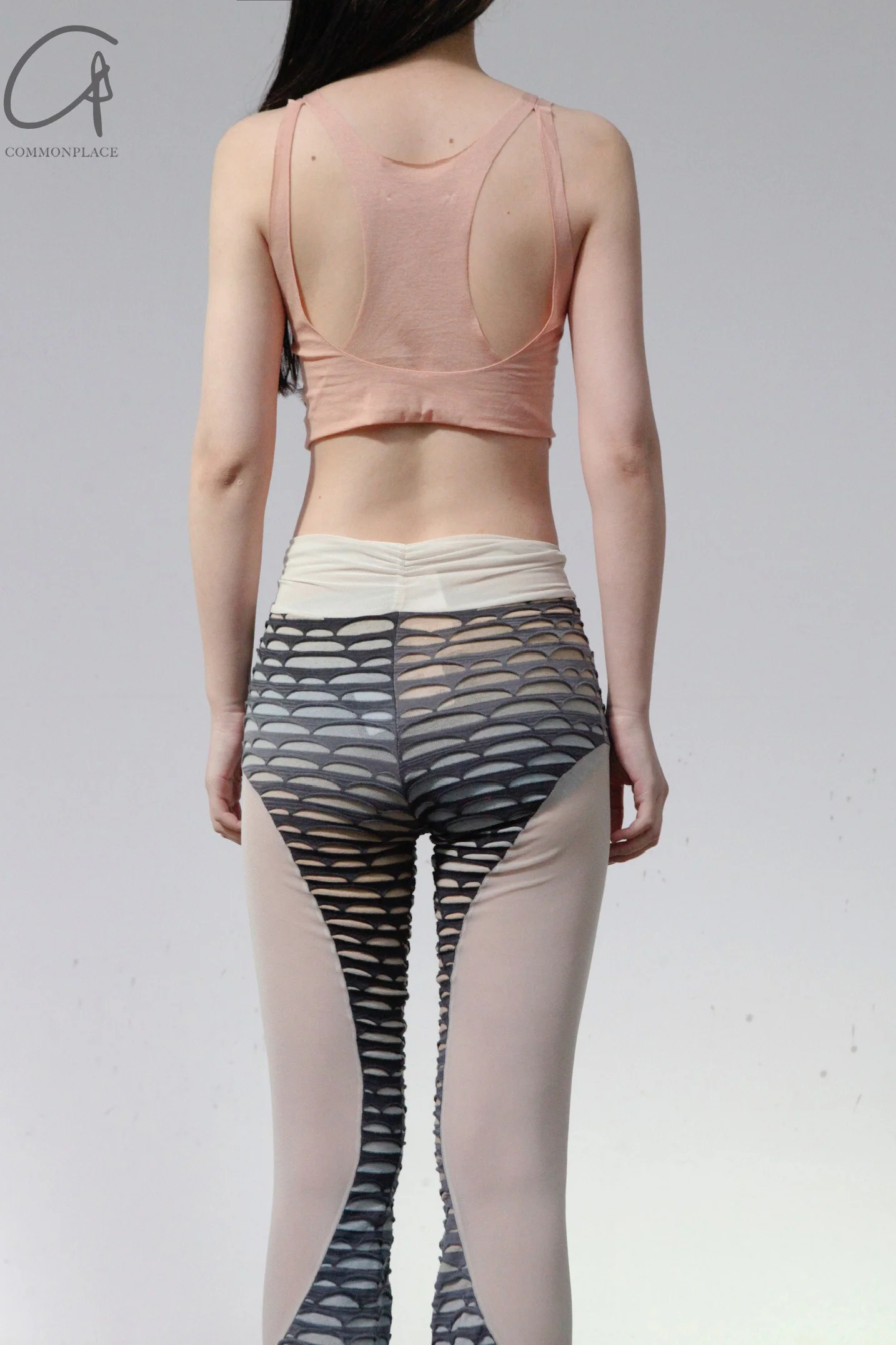 RUI fish scale stitching mesh flared pants RSS23KN06 nightfall black and gray gradient - Image 21