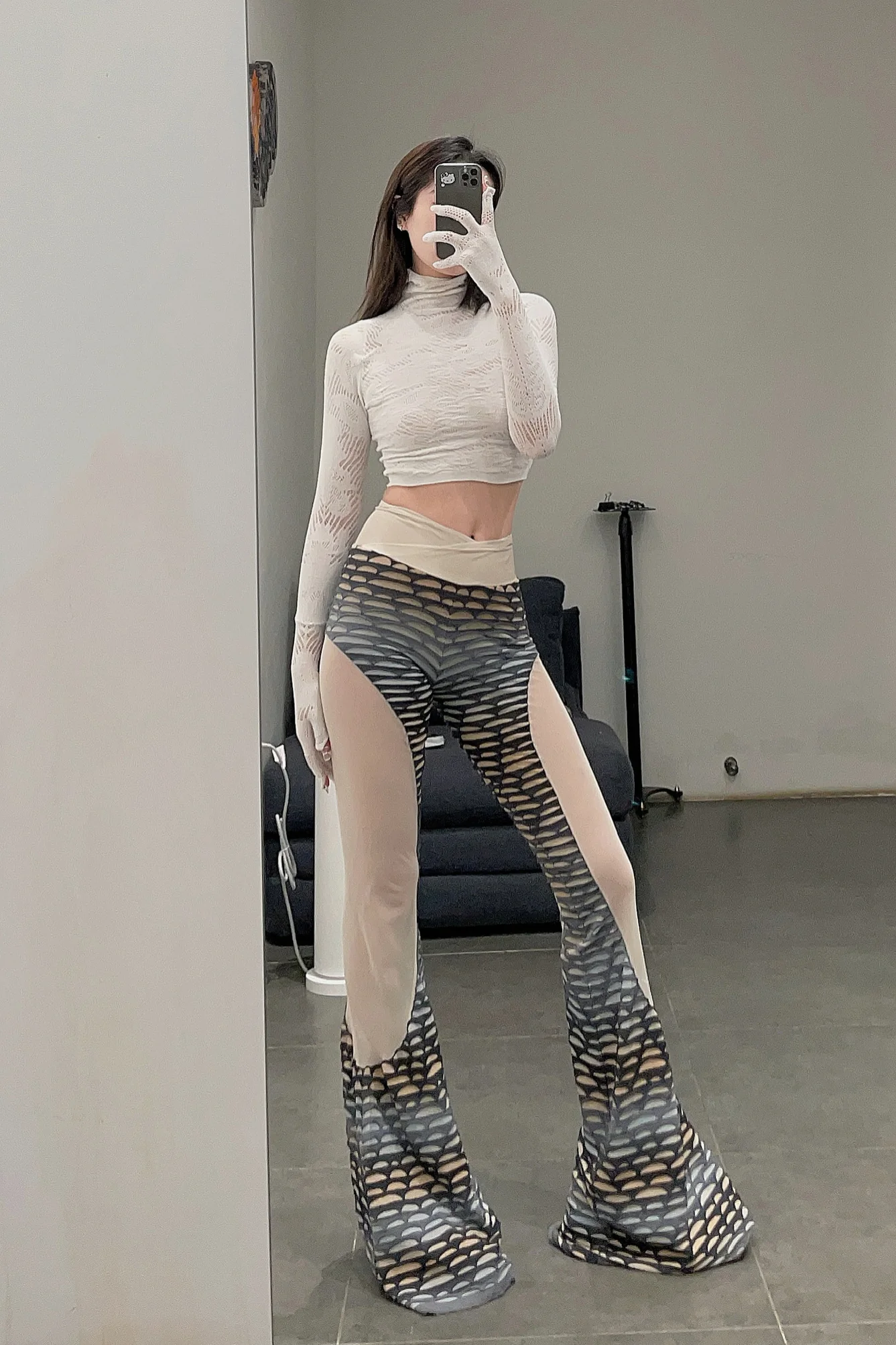 RUI fish scale stitching mesh flared pants RSS23KN06 nightfall black and gray gradient - Image 40