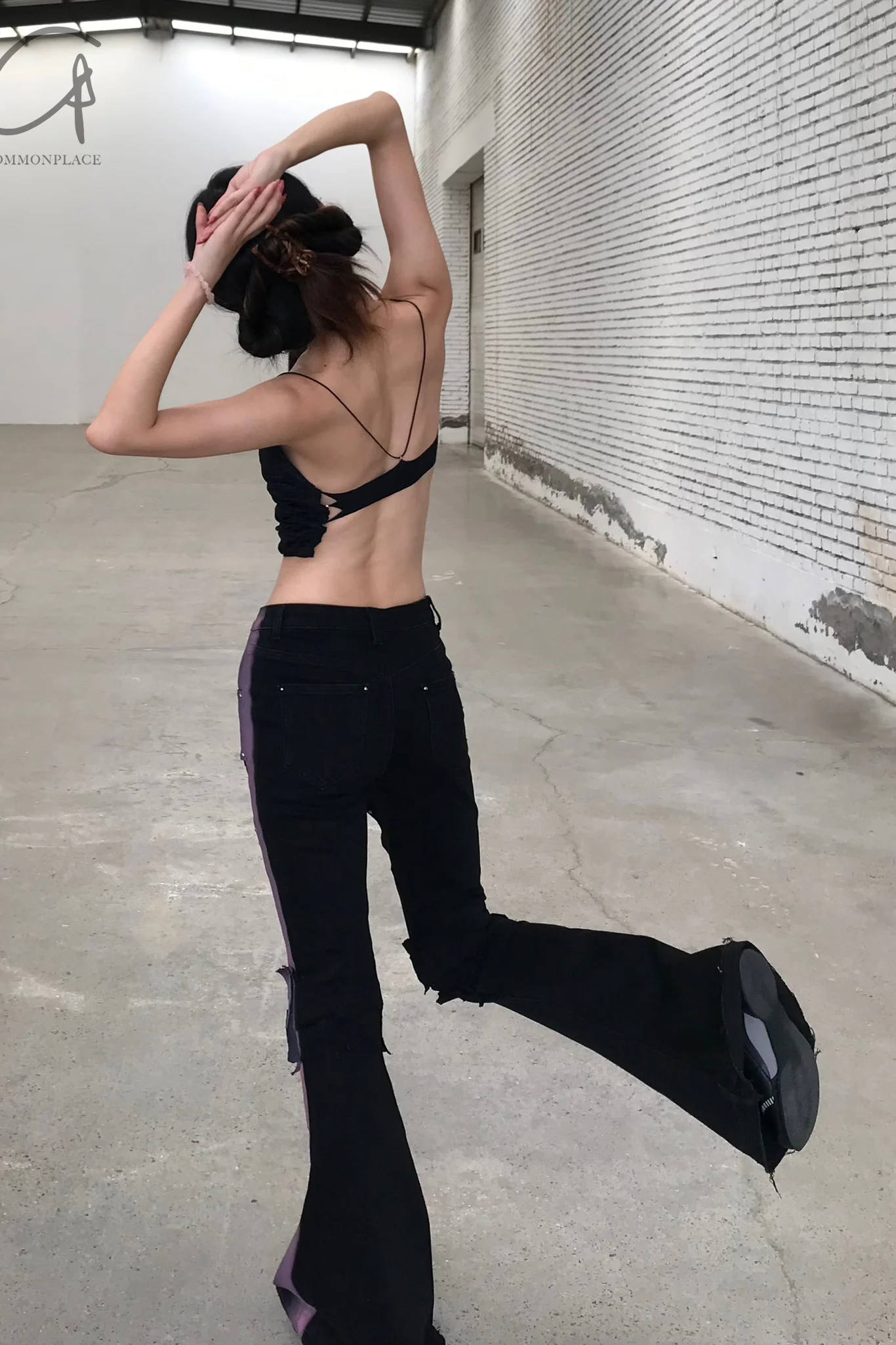 Rui Zhou gradient flared jeans RUI-RAW23WV05-HDSF black/bean paste pink - Image 16