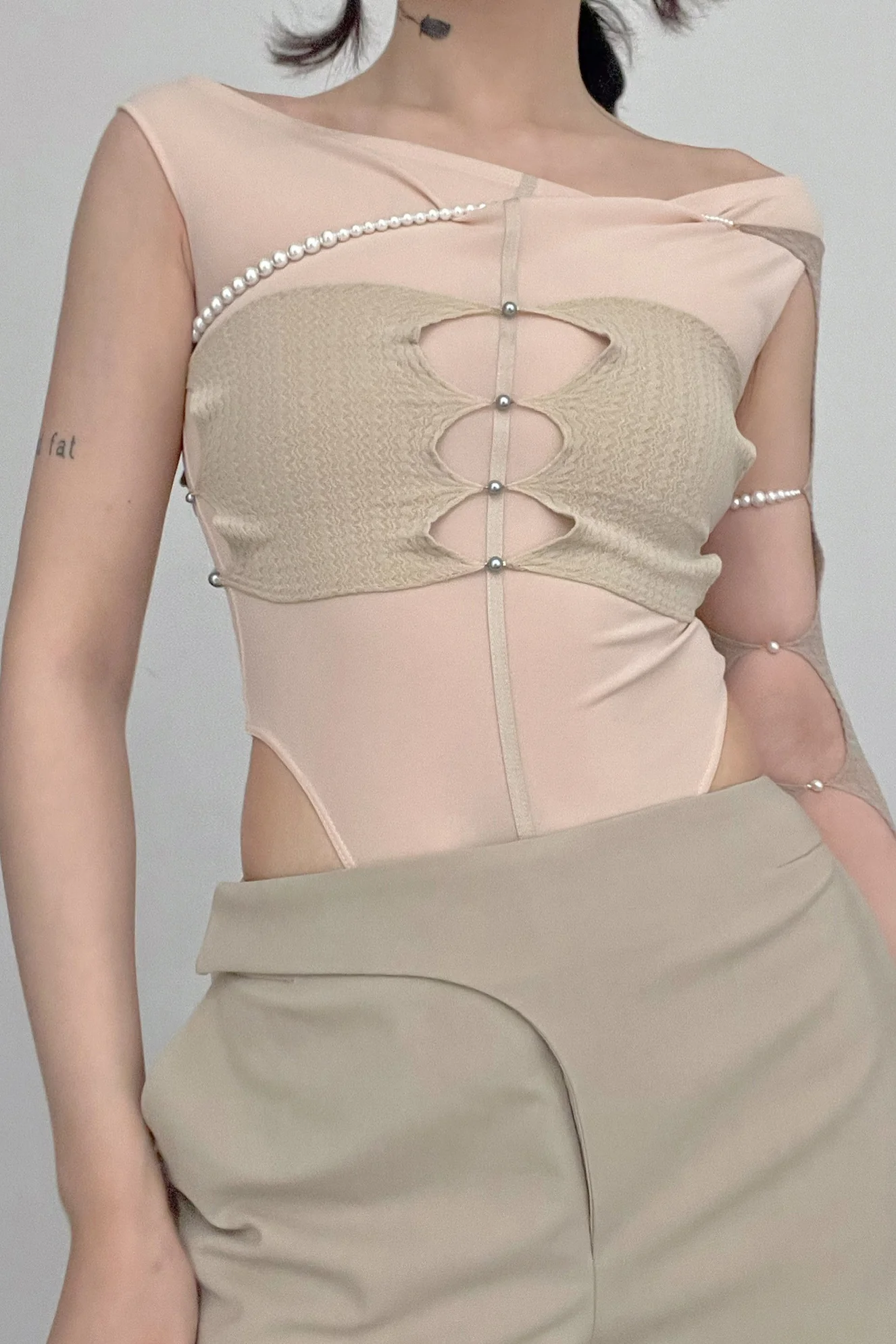 Rui Zhou Pearl Chain Tube Top Handmade Skin-friendly RUI-R008-AW20-YMHUANG Ivory - Image 2