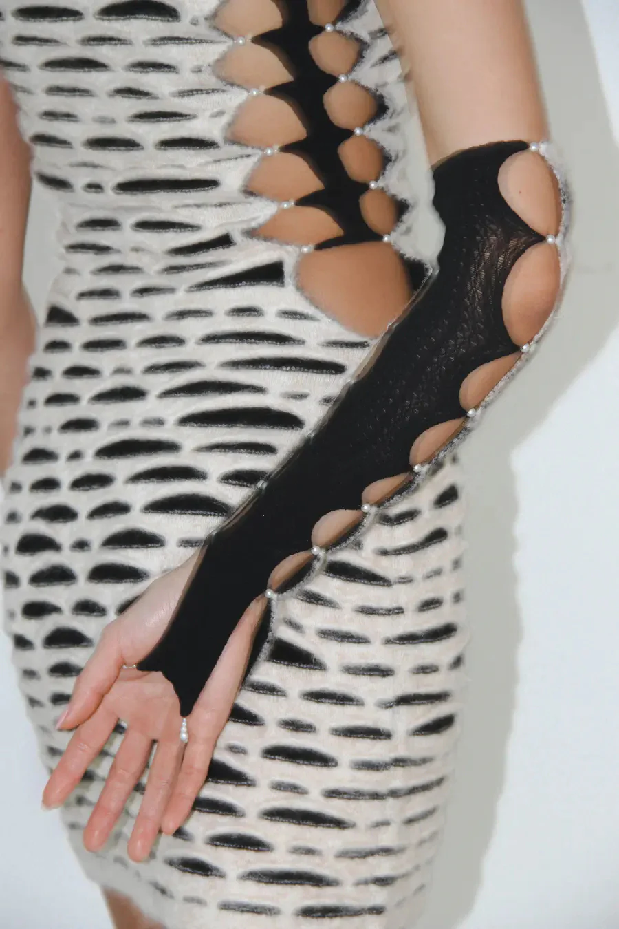 RUI Single Animal Print Sleeve RAW23KN01 Beige&Black+Black - Image 2