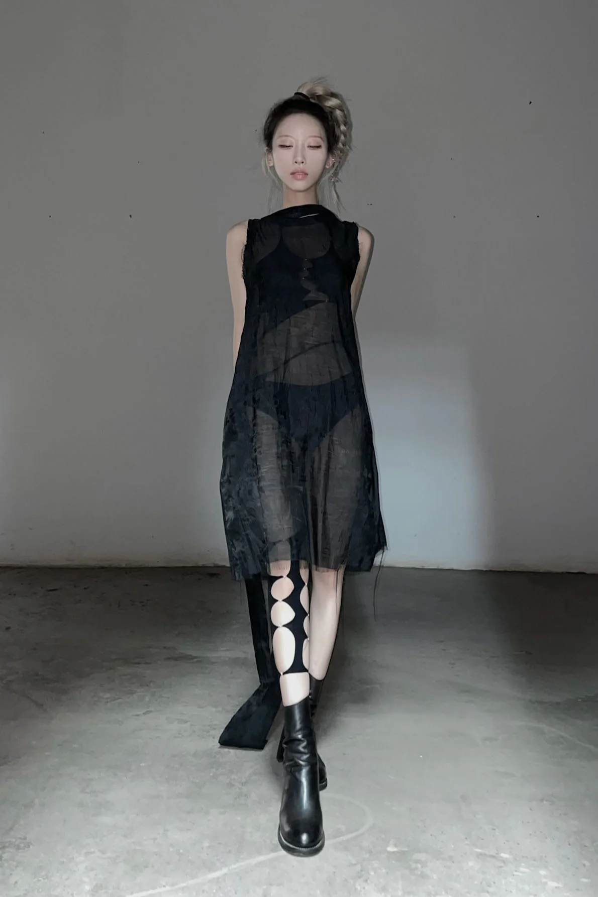 RUI Single Leg Cutout Socks RAW22SF03 Onyx Black - Image 8