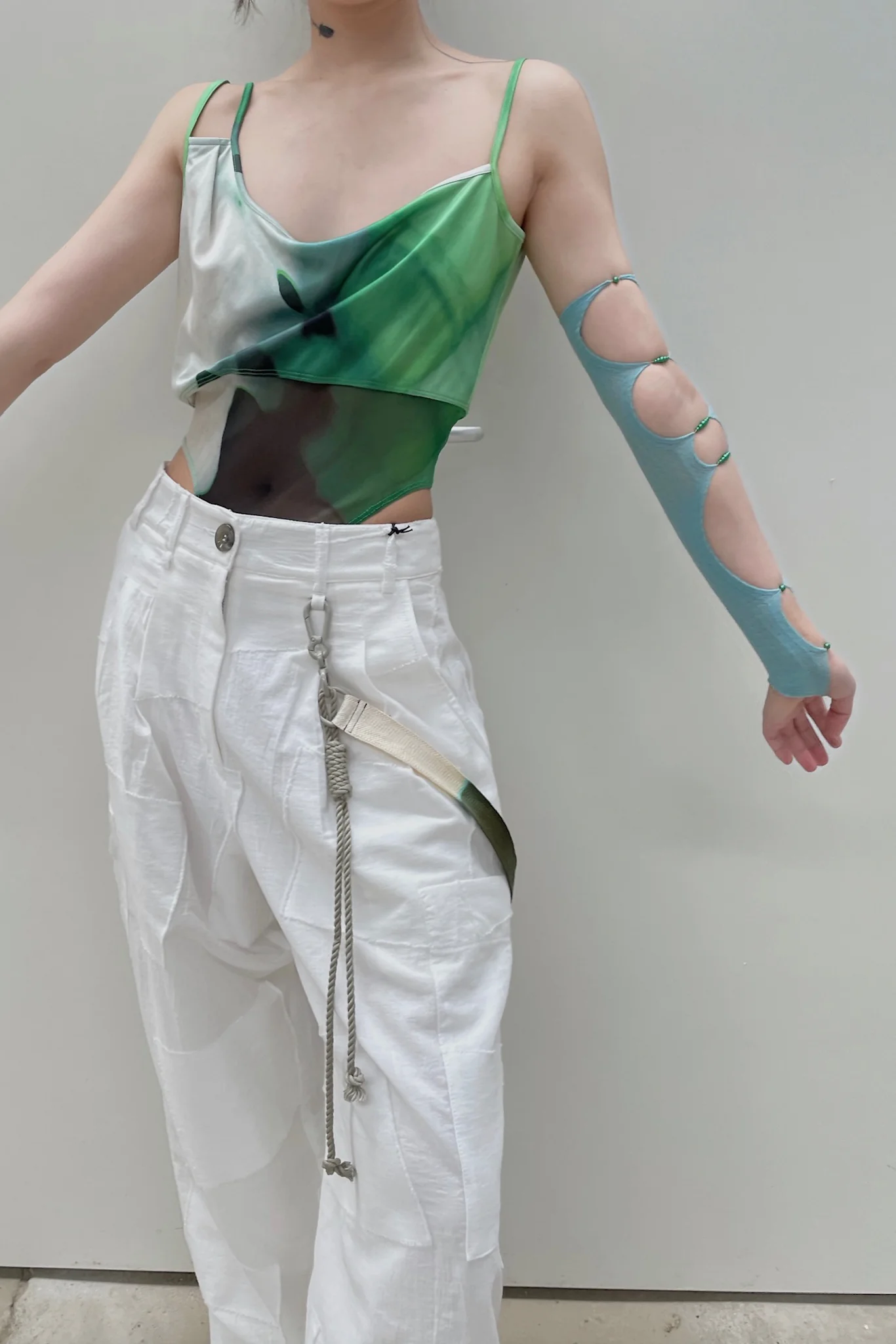 RRui Zhou R004 Sleeve Series Crystal Pearl Single Arm Sleeve RUI-SS21-R004-LAN Blue - Image 15