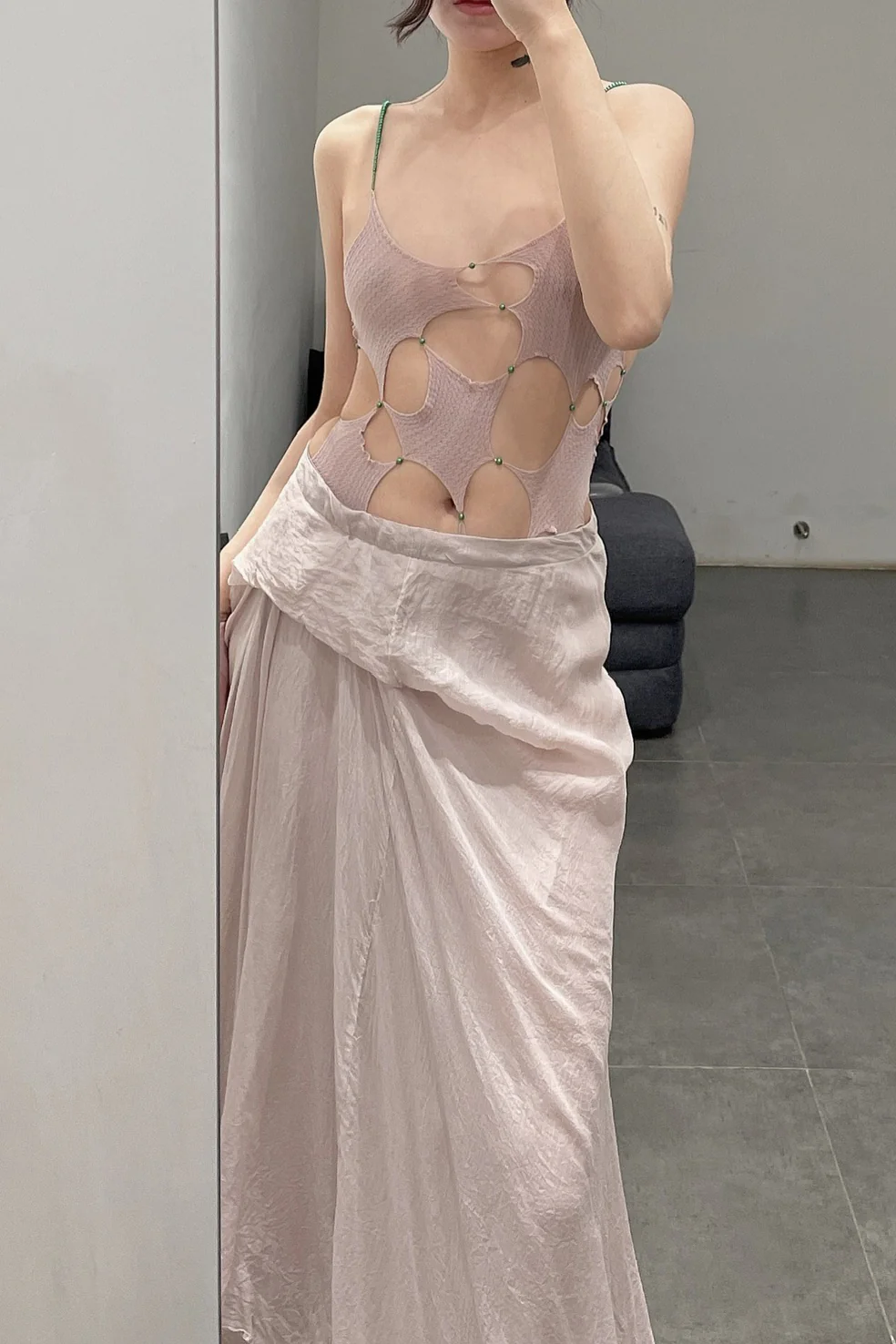 Rui Zhou R005 Series Pearl Chain Crotch Vest Suspender RUI-SS21-R005-OUHE Misty Rose - Image 2