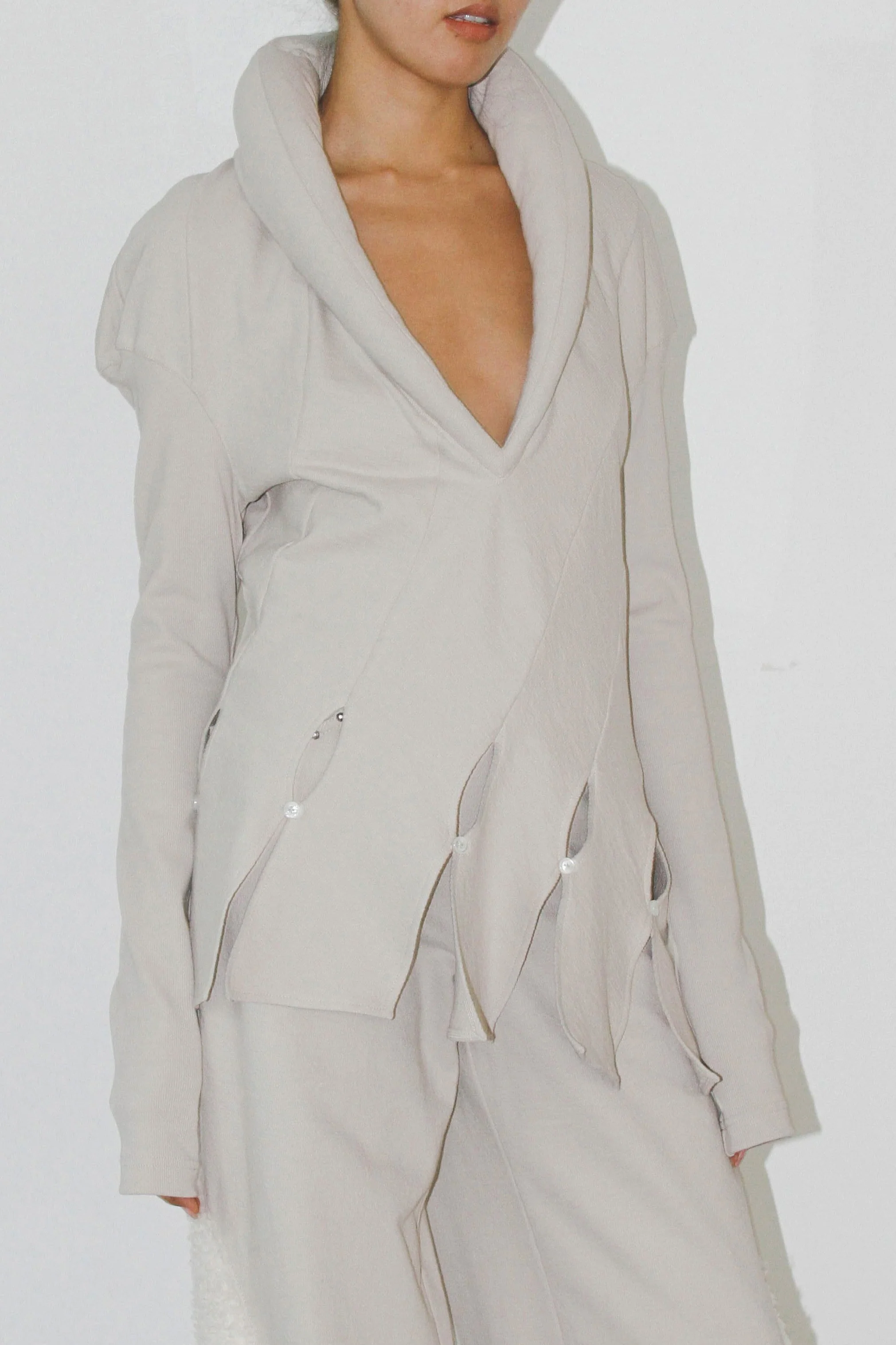 RUI three-dimensional V-neck top RAW23WV07 ash - Image 3