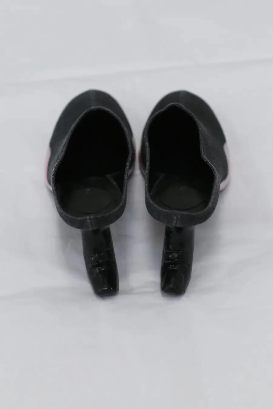 RUI Thumb Shoes RAW23SH01 Black/Red Bean Paste - Image 3