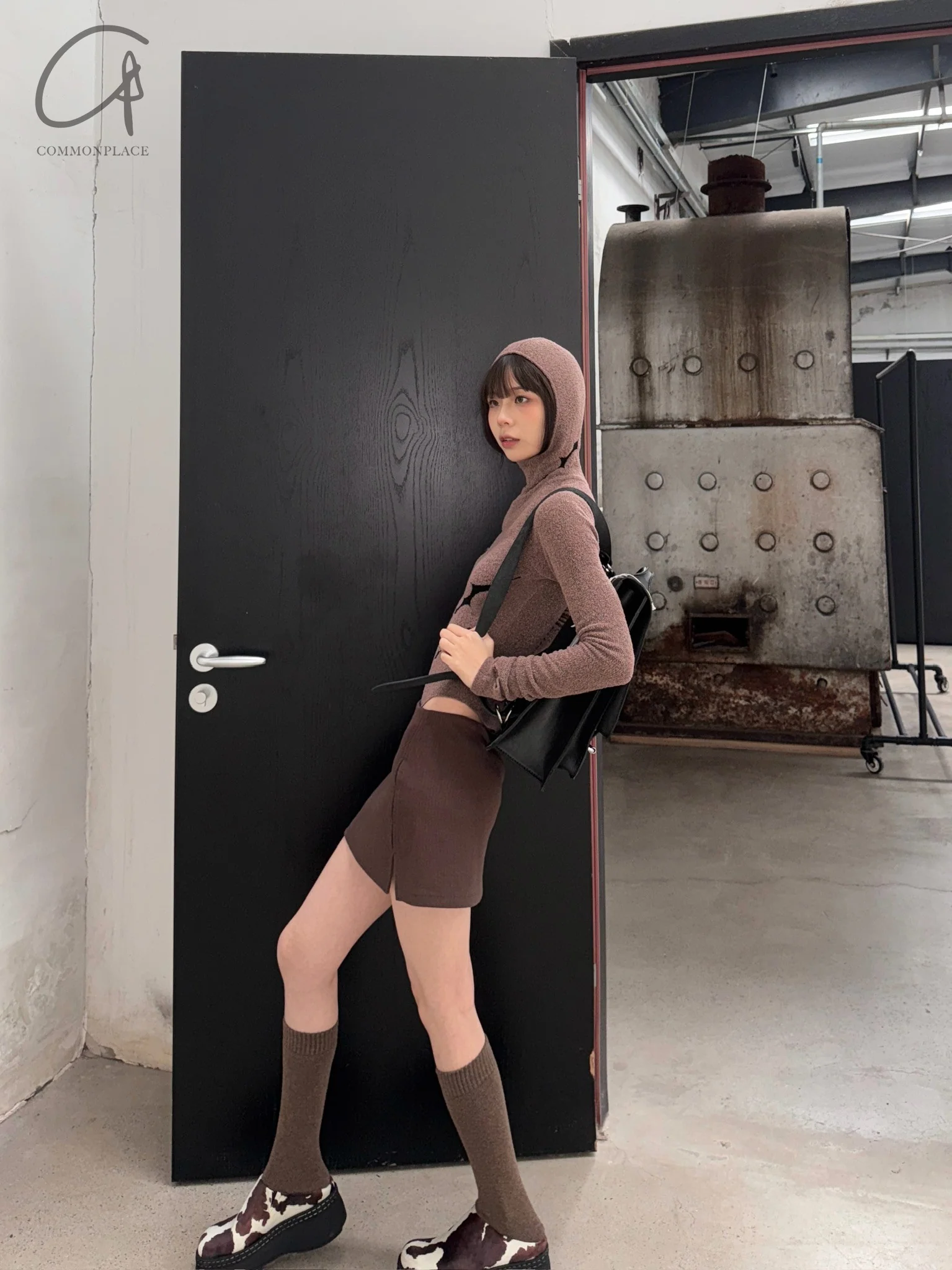 Rui Zhou 24 autumn and winter thorn intarsia hooded jumpsuit RUI-RAW24KN12-CHAFEN tea pink - Image 12