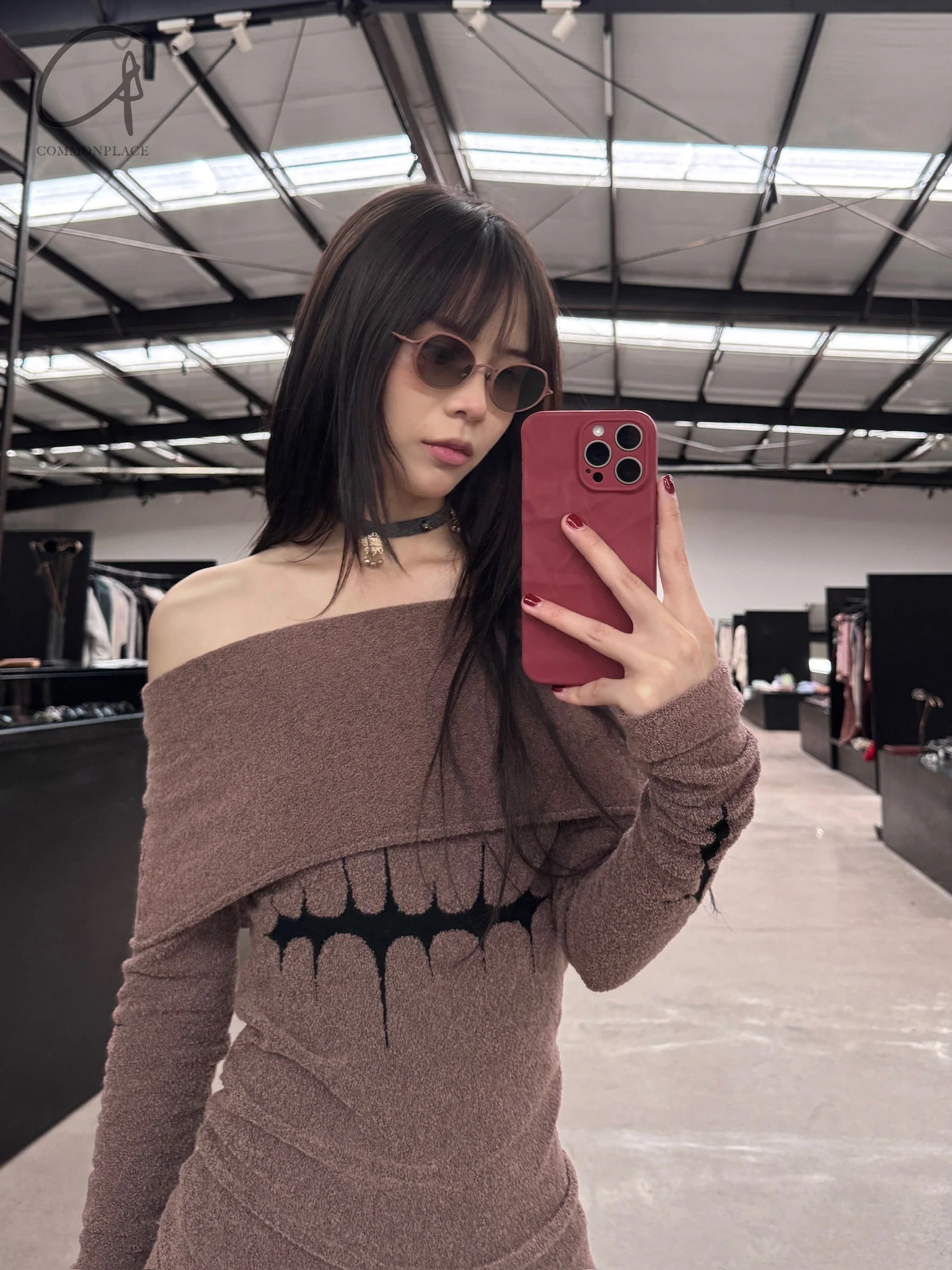 Rui Zhou 24 Autumn and Winter Thorn Intarsia One Shoulder Top RUI-RAW24KN10-CHAFEN TeaRose Tea Powder - Image 8
