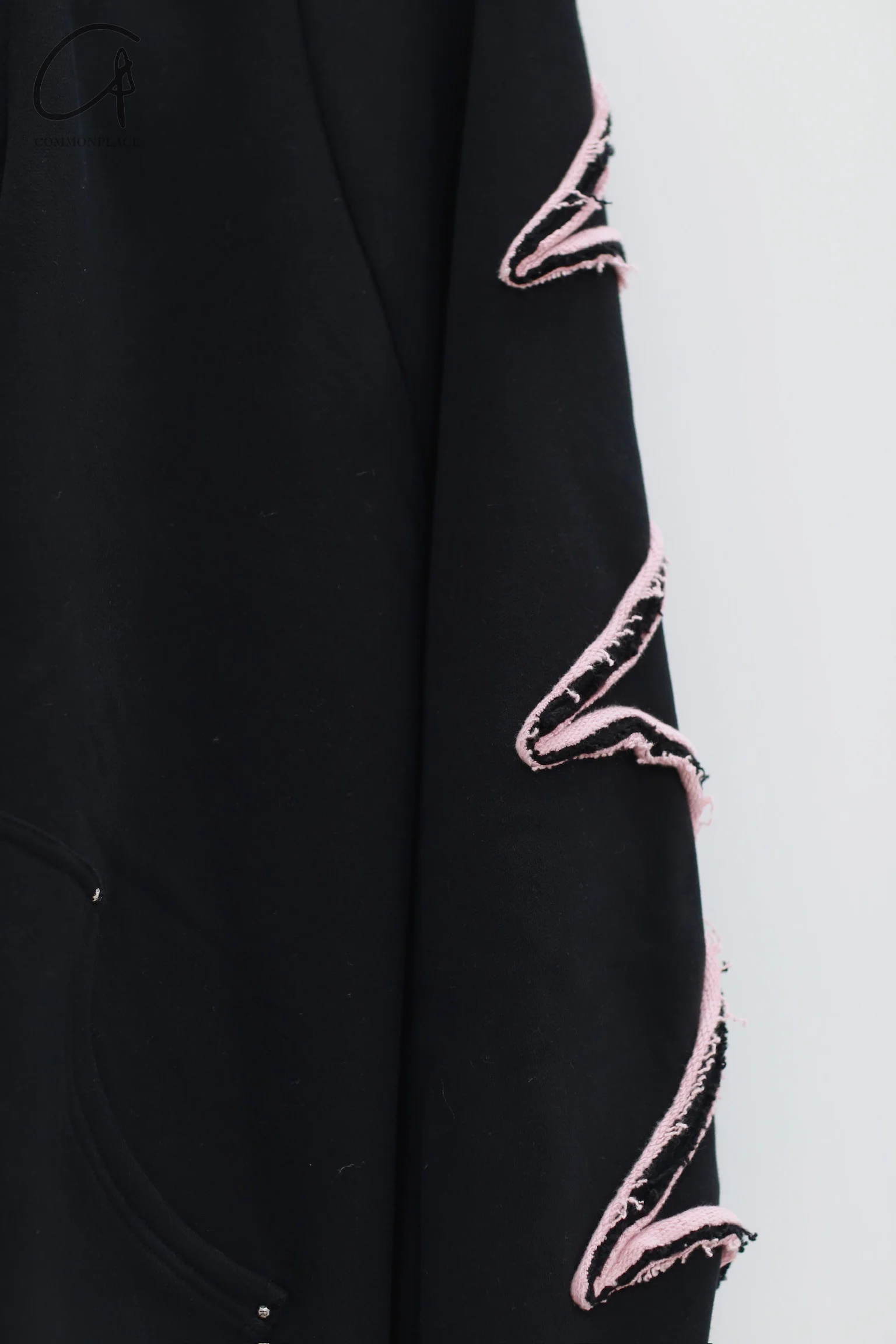 Rui Zhou 24 Autumn and Winter Thorn Sweater RUI-RAW24WV18-HEI Black - Image 8