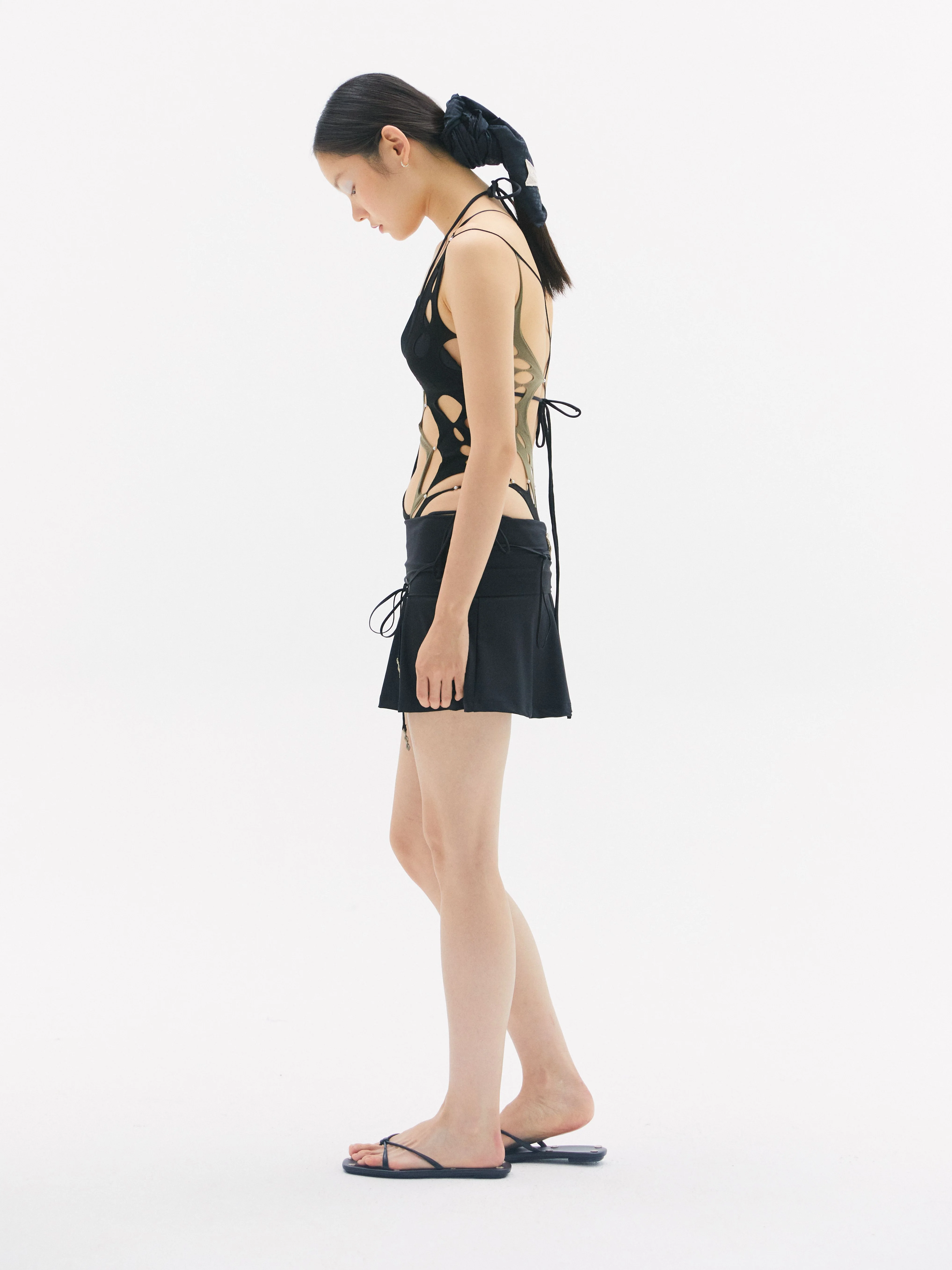 RUIbuilt 25 Spring and Summer Sports Cuffed Shorts Skirt RUI-RSS25WV05-HEI Onyx Black - Image 3