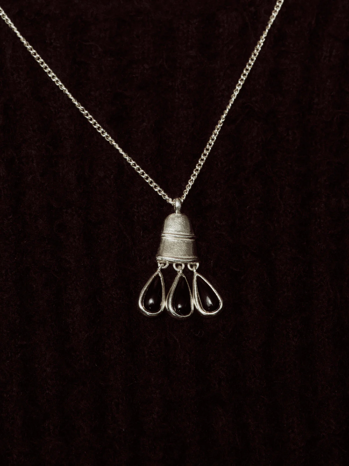 SALE E PEPE Sterling Silver Black Agate Leaf Pendant Necklace SEP-SP03N19-HY Black Silver - Image 3