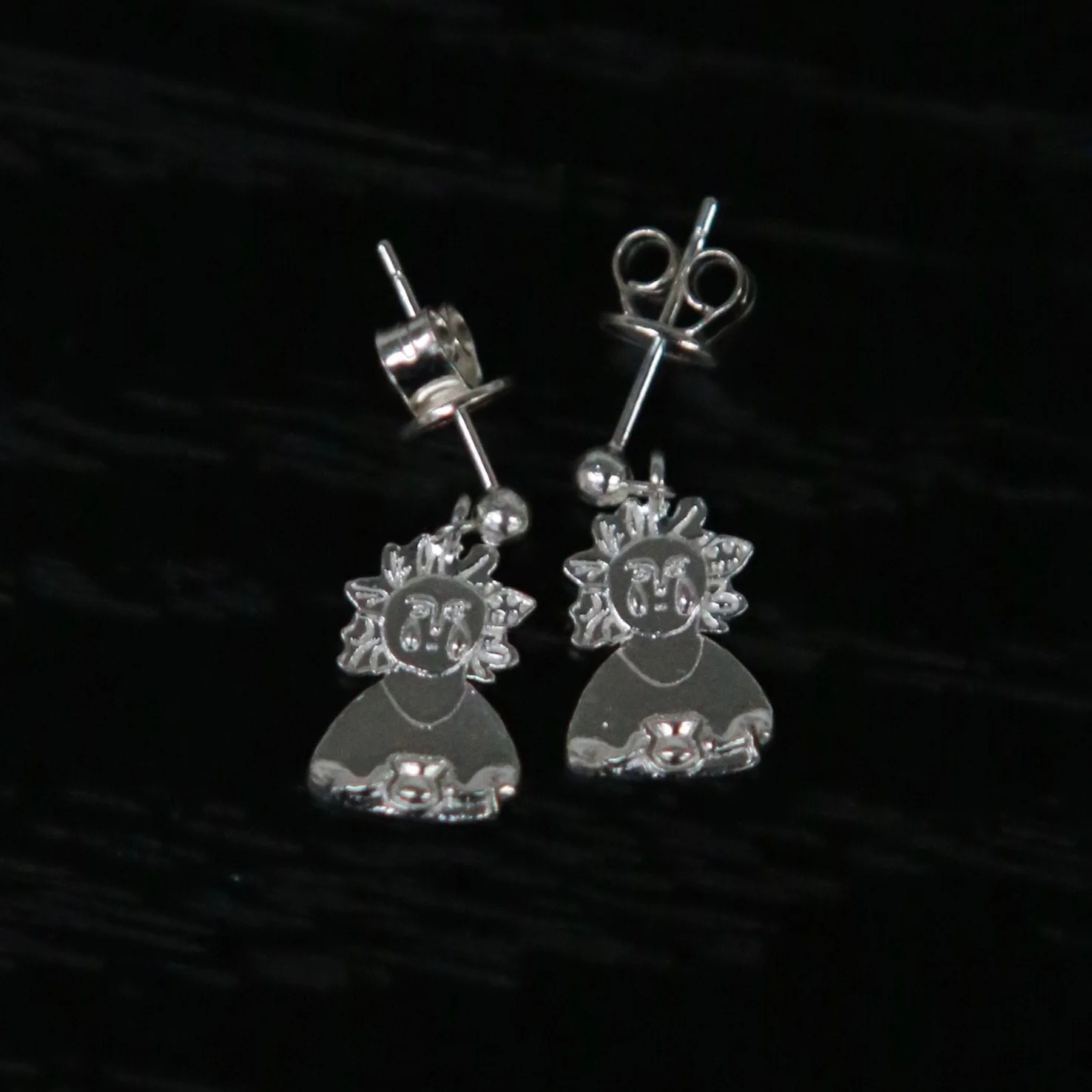 SALE E PEPE Sterling Silver/Gold Plated Dionysus Earrings SEP-SP05E01-YIN Silver - Image 2