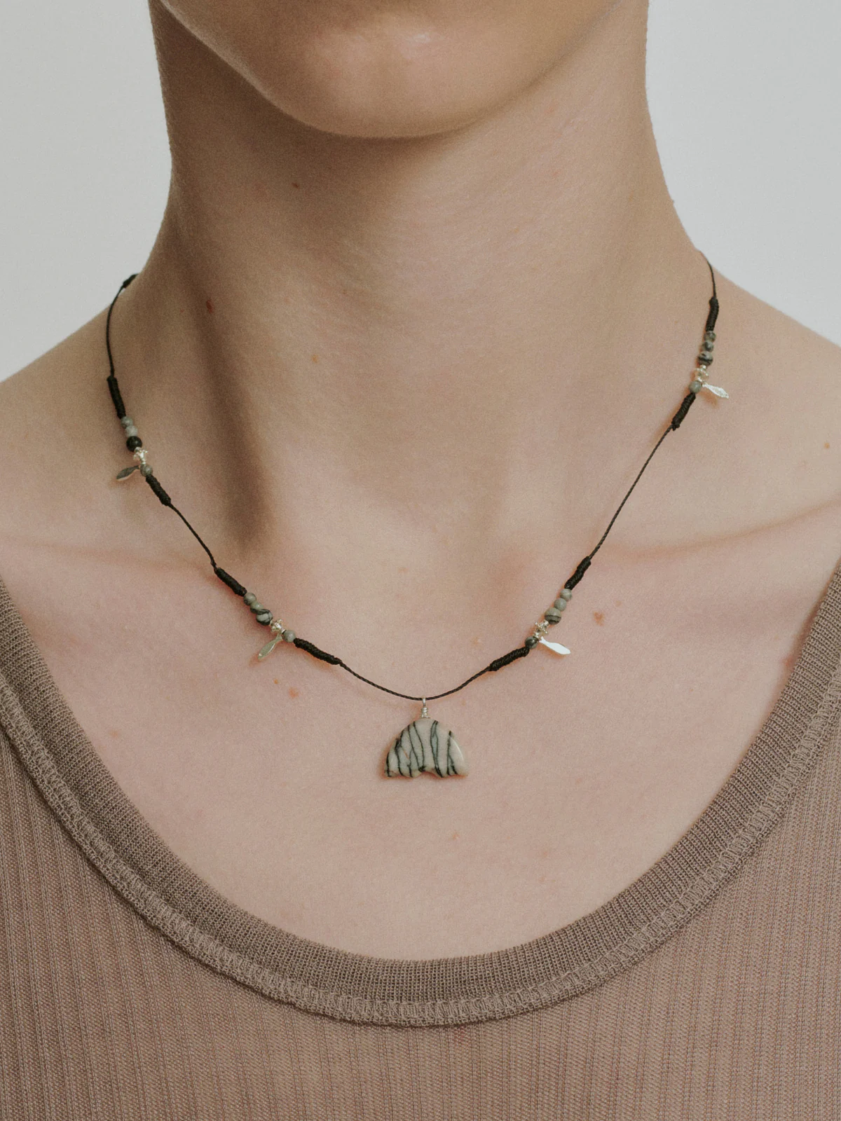 SALE E PEPE Sterling Silver Grid Stone Fishtail Braided Necklace SEP-SP04N24-HBY Black and White/Silver - Image 7