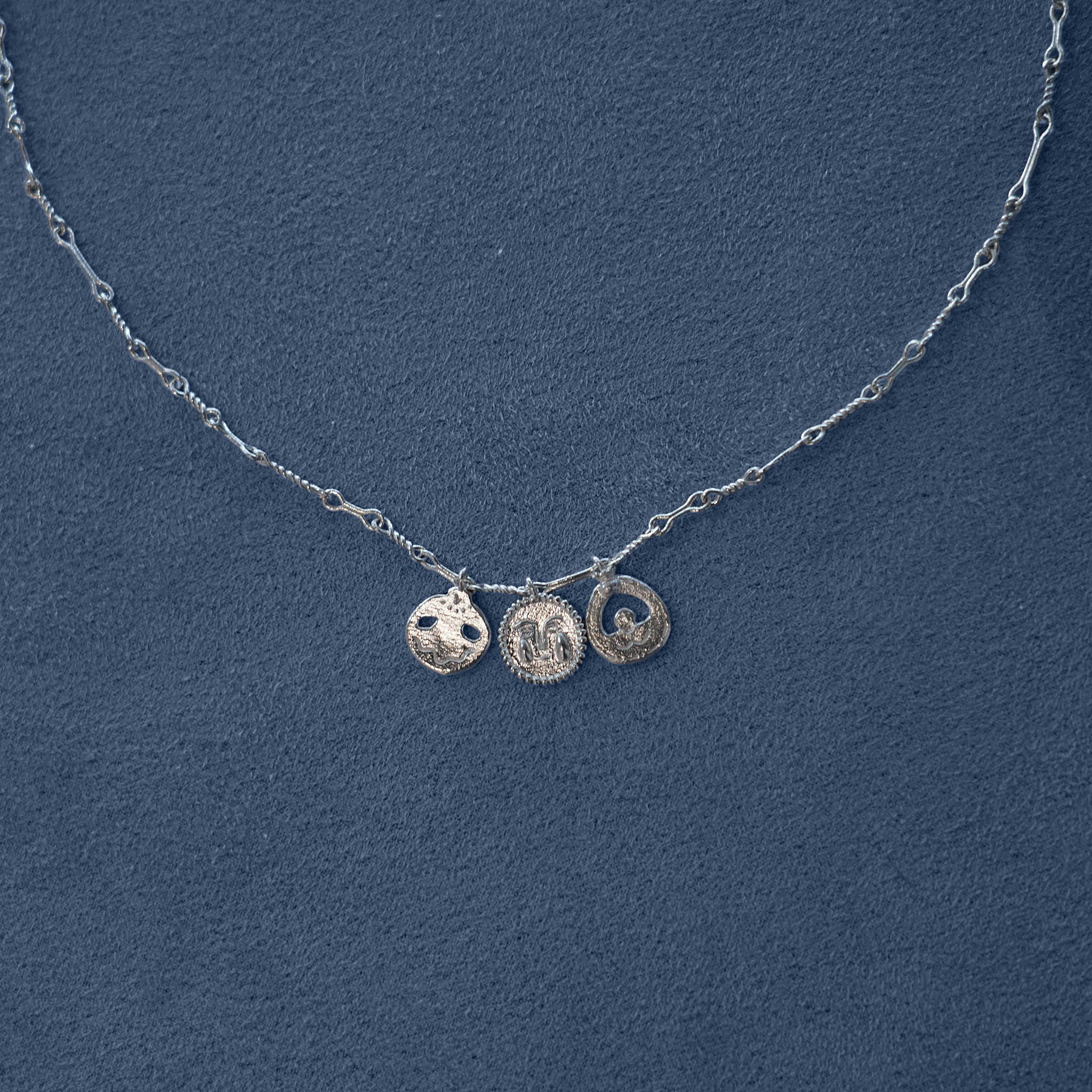 SALE E PEPE Sterling Silver Joyful Gathering Pendant Necklace SEP-SP05N08-YIN Silver - Image 2
