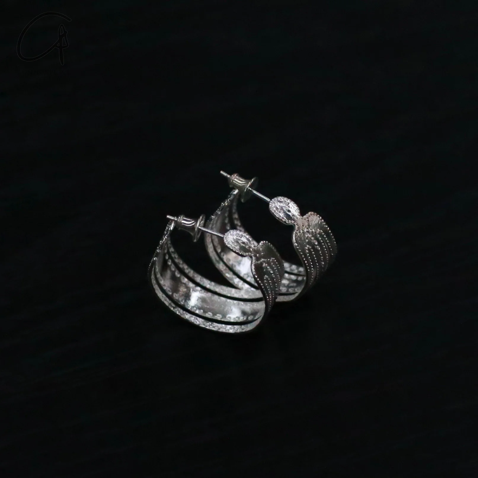 SALE E PEPE Sterling Silver Yoga Man Earrings SEP-SP0SEP-SP01E08-YIN Silver - Image 2