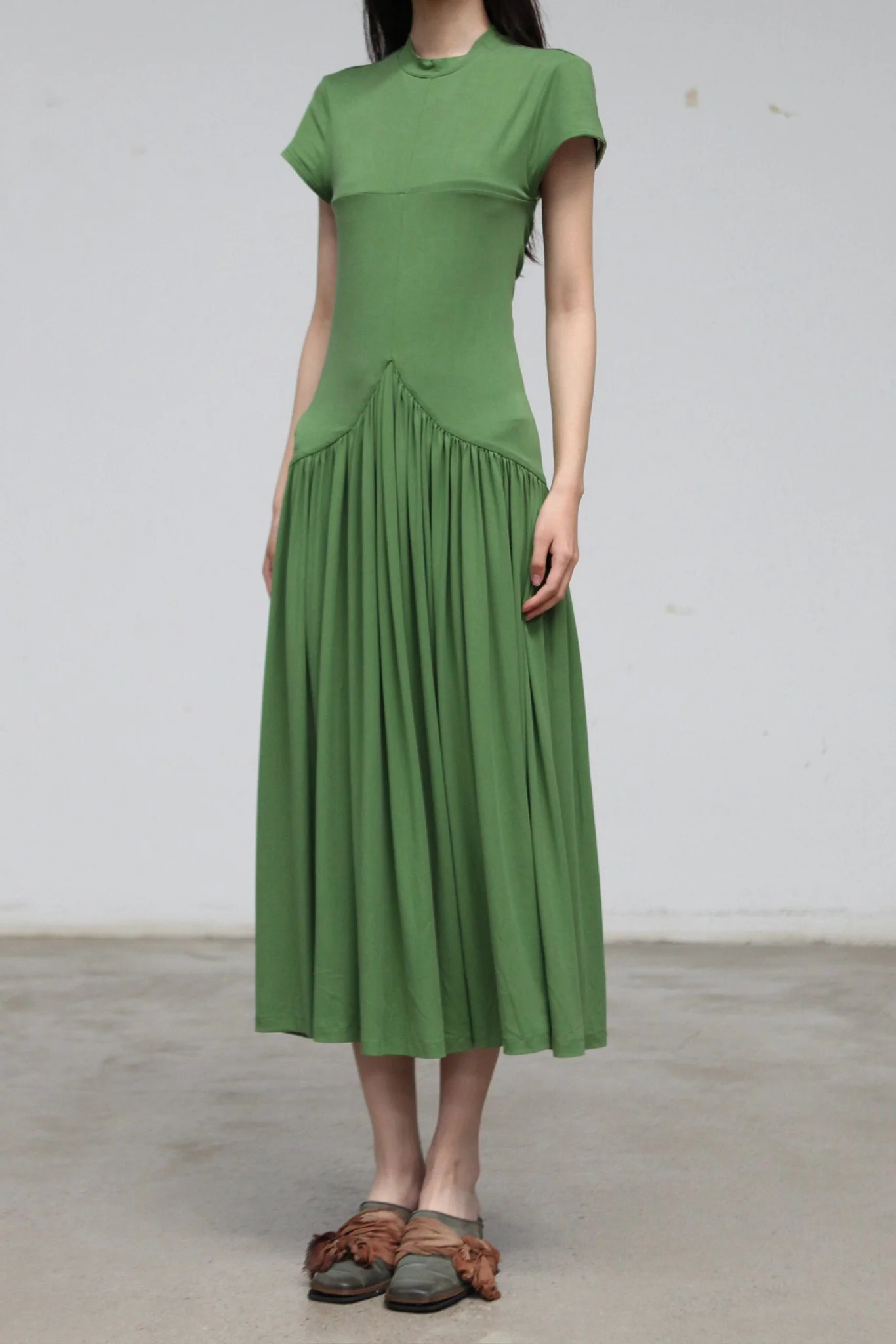 SAMUEL GUI YANG Spring/Summer 2026 Open Back Dress SGY-SS26CPSDR04-1-1-MOSSGREEN