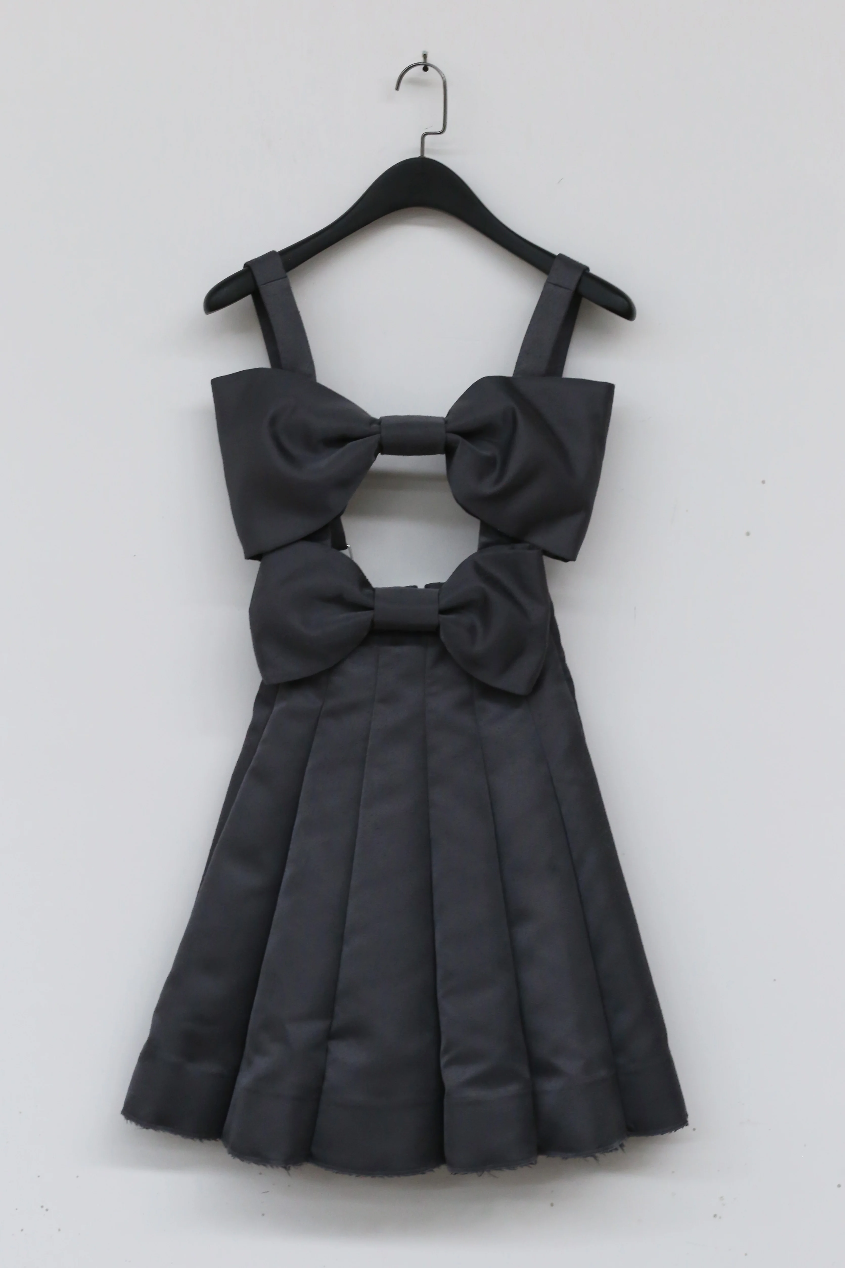 SHUSHUTONG bow dress aw21dr02 gray - Image 3