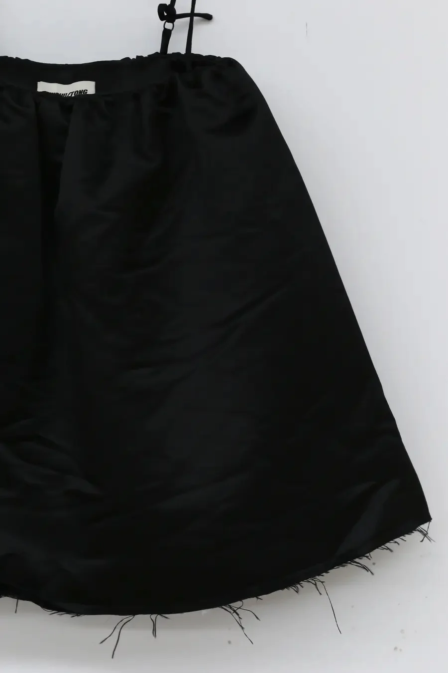 shushutong bow suspender skirt AW19SK07 - Image 3