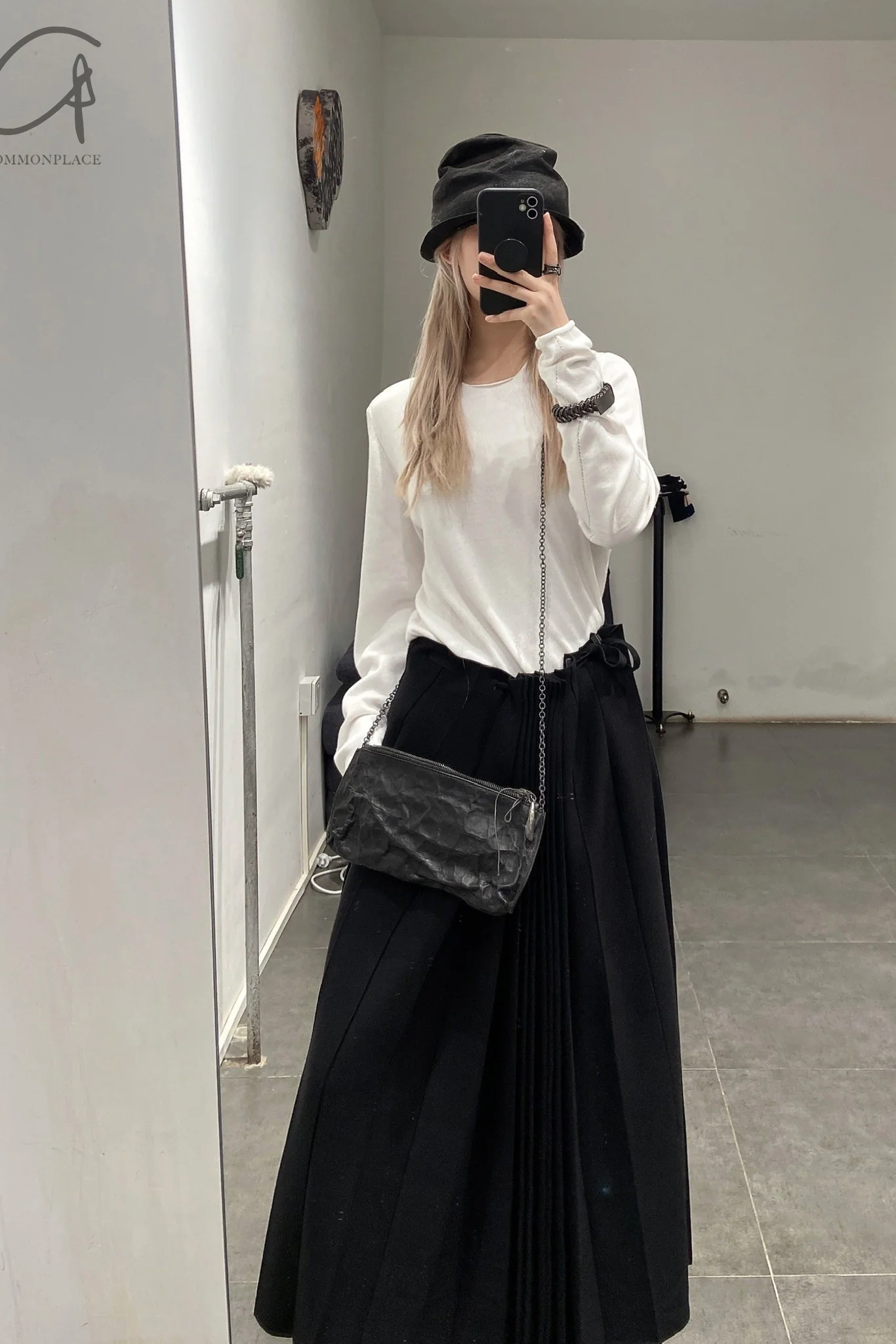 SIMONA TAGLIAFERRI (Sheepskin Anima charcoal black, small shoulder bag) SS20A304 LAMB ANIMA CARBON - Image 6