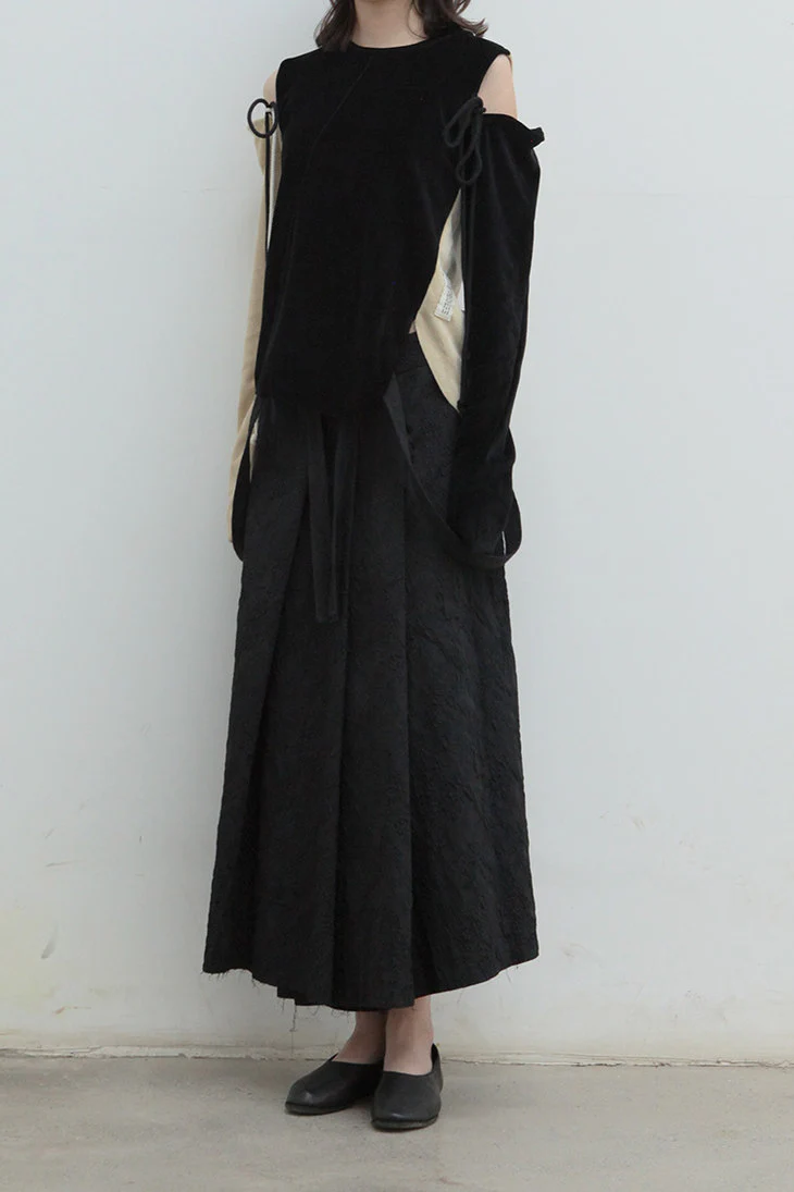 Song for the mute pleated suspender skirt 202 WSK009 - Image 3