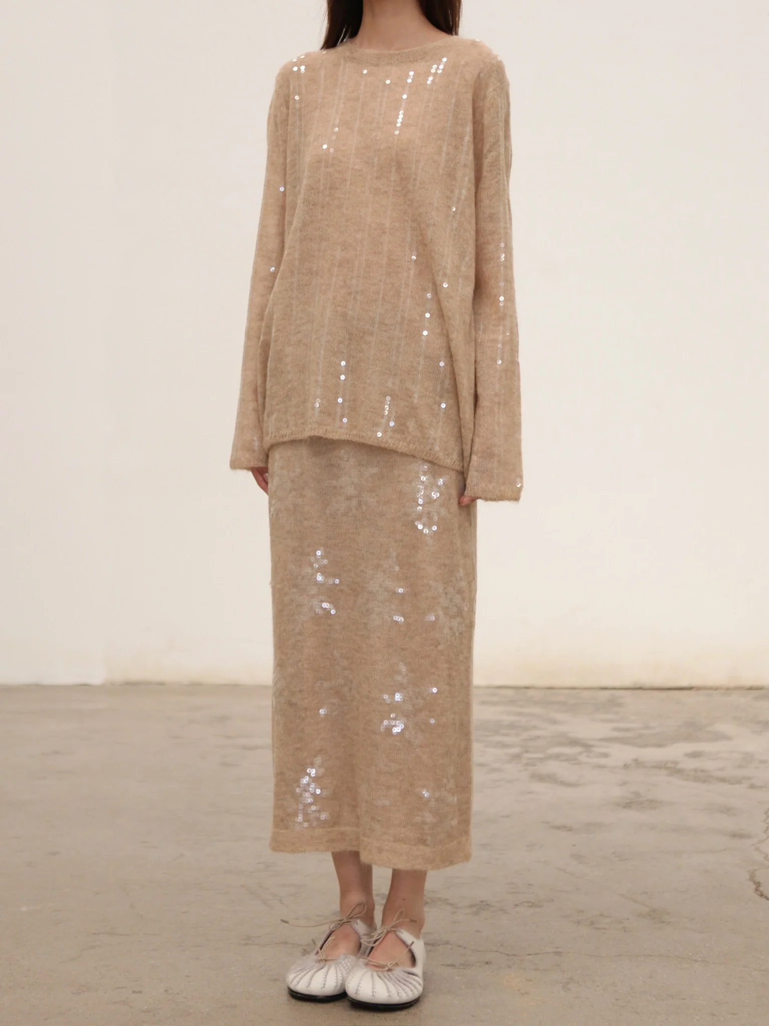 SWAYING 2025 Fall/Winter Collection: Beaded Alpaca Wool Sweater/Skirt Set SW-SW25AW3B05C1S2-XING (Floral design, beige color) Skirt (SW25AW1T07C1S4) - Image 10