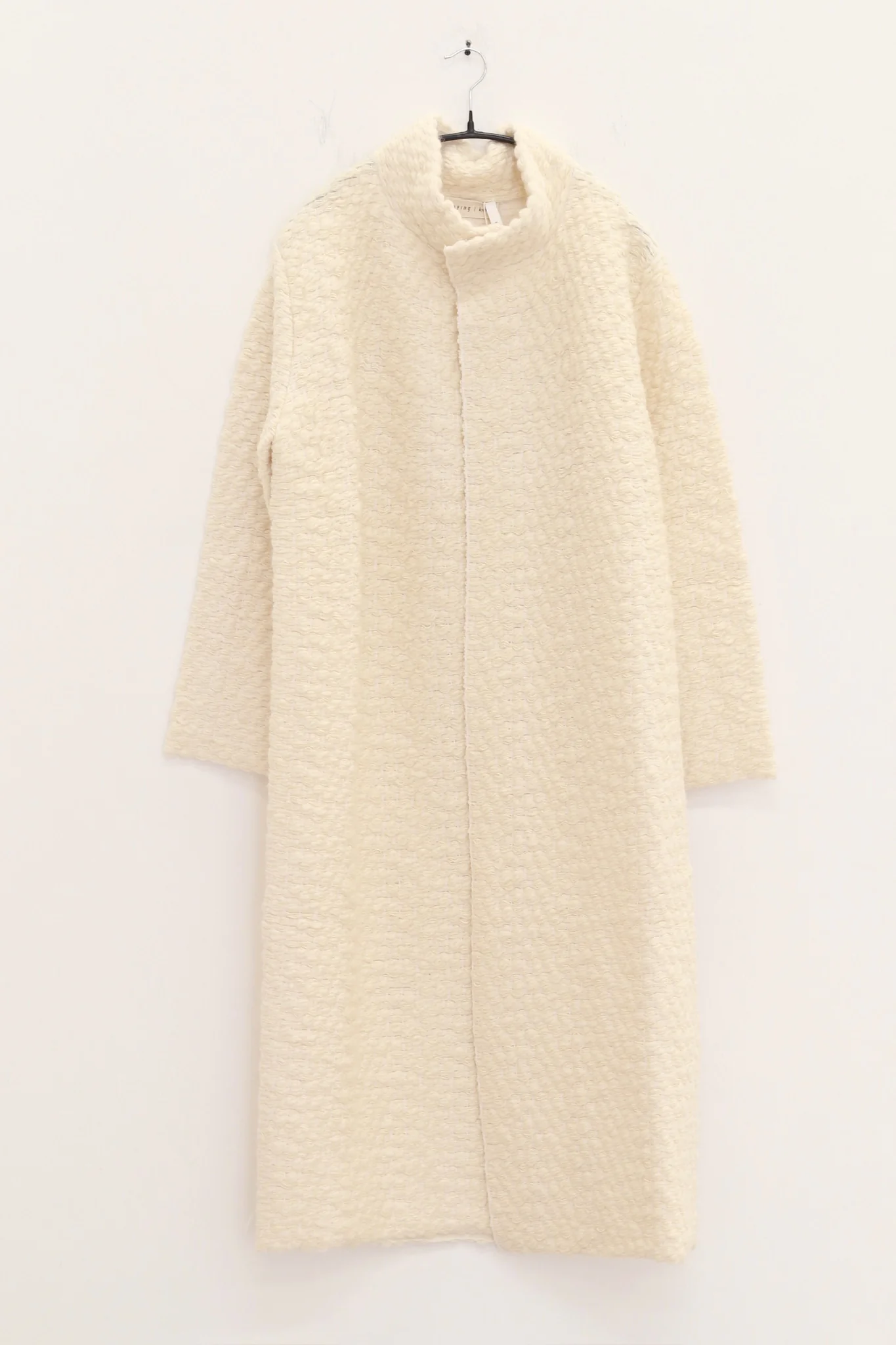 SWAYING 25 Autumn/Winter Cloud Jacquard Long Coat SW-SW25AW1T24C1S2-BAI White