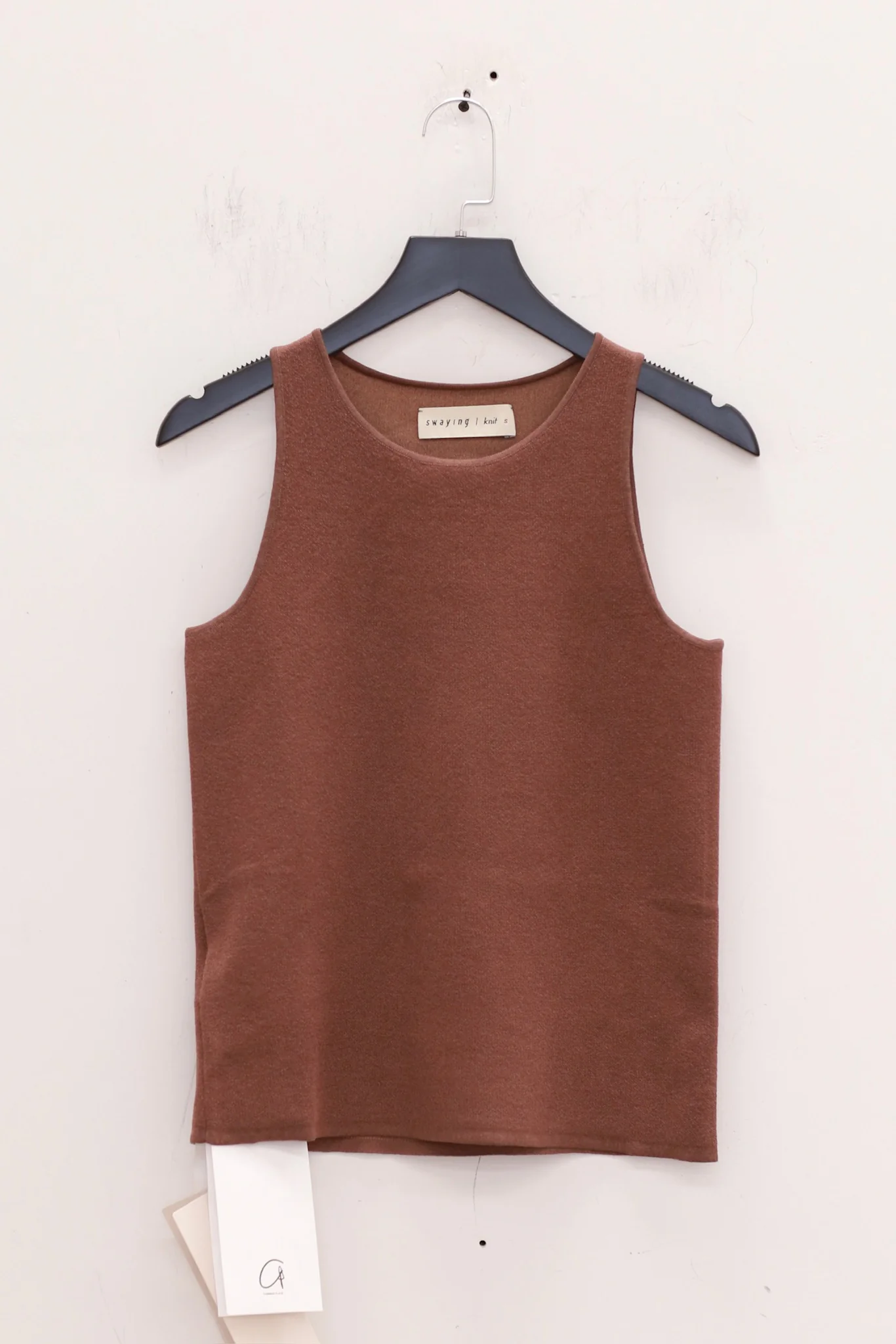 SWAYING 25 Early Autumn Lock Edge Tank Vest SW-SW25PF1T03C2-QZ Light Brown - Image 2