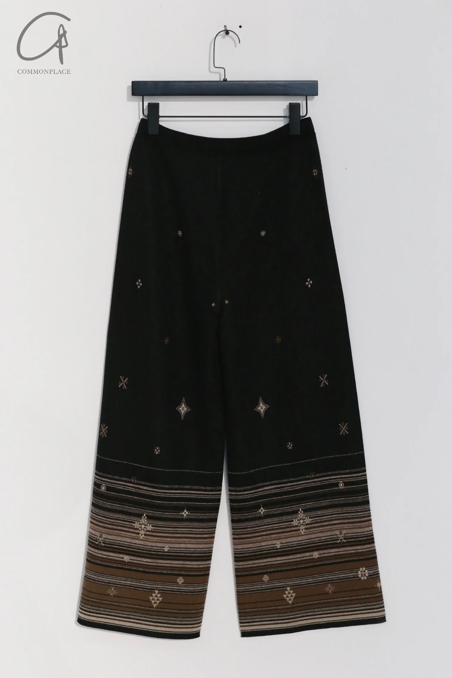 SWAYING 25 Early Spring V-neck snowflake jacquard pullover / straight pants SW-SW25PS3B11-HEI Black pants SW25PS1T13 - Image 4