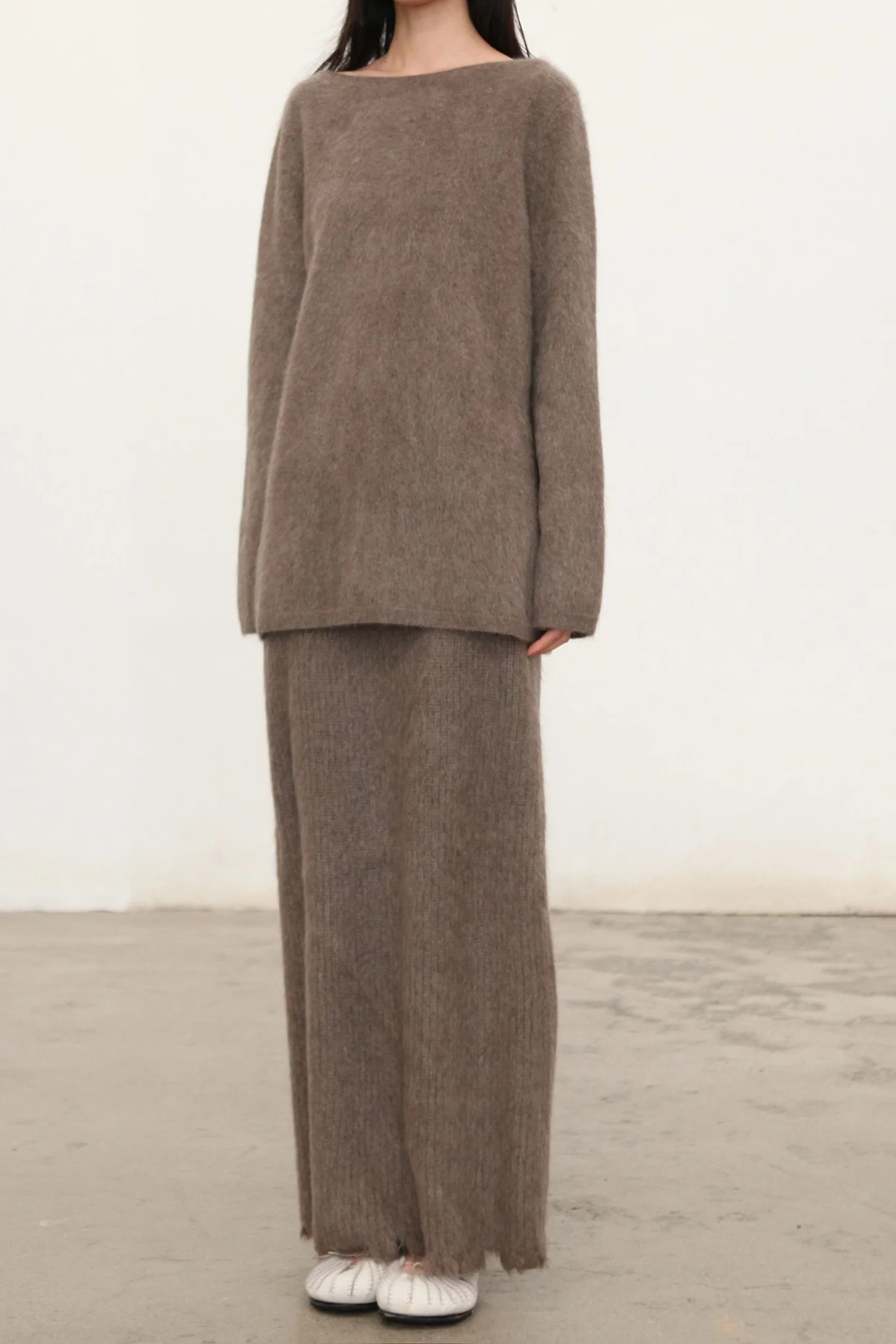 SWAYING 25 Autumn/Winter Off-the-Shoulder Yak Fleece Pullover SW-SW25AW1T39C2S4-HZ Grey Brown - Image 3