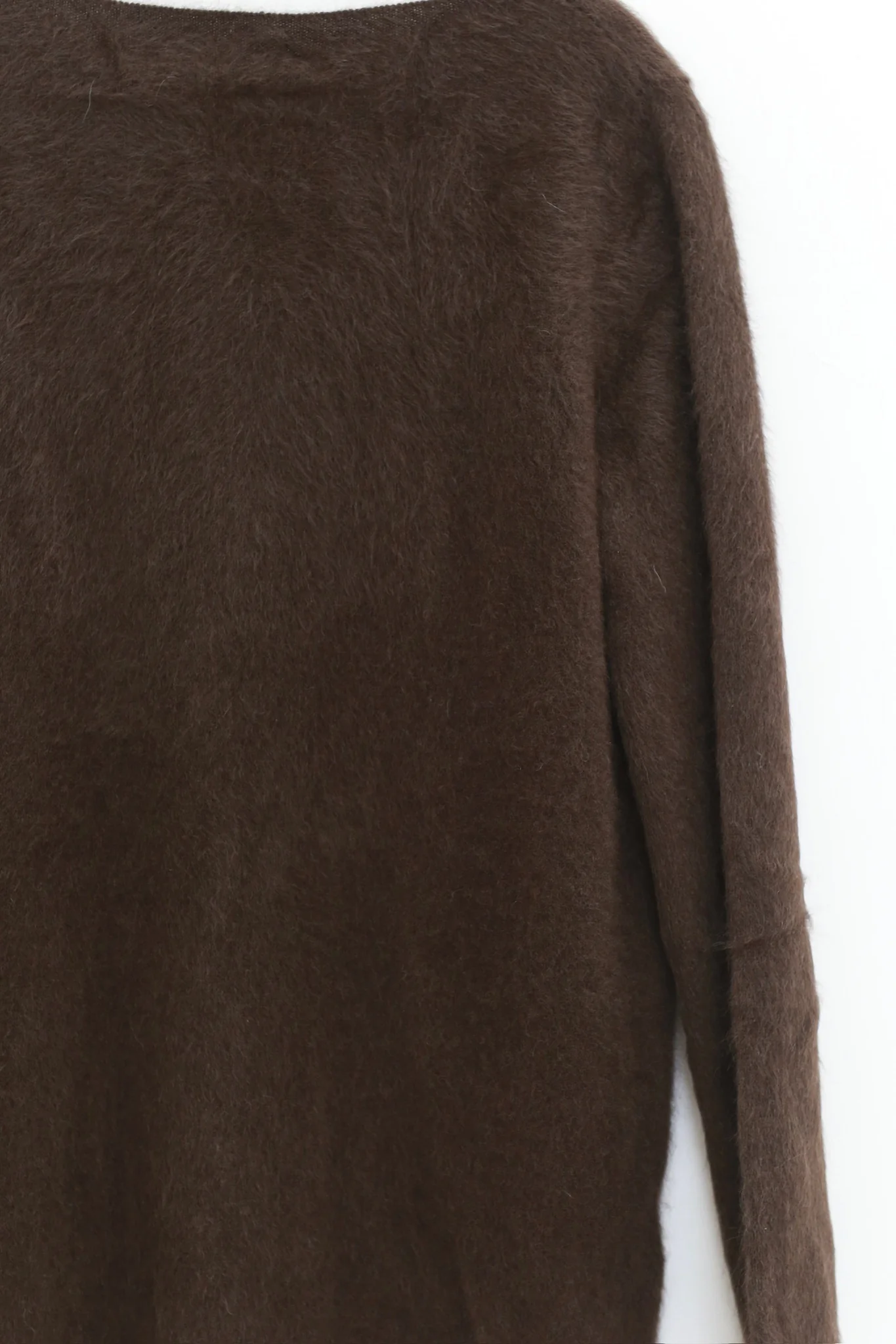 SWAYING 25 Autumn/Winter Off-Shoulder Yak Fleece Pullover SW-SW25AW1T39C3S4-SZ Dark Brown - Image 6
