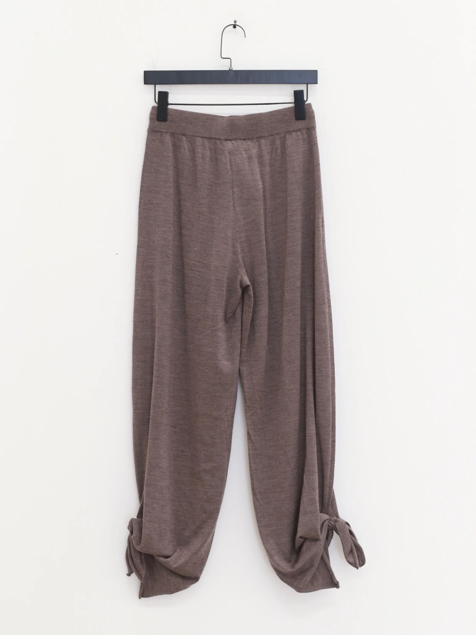 SWAYING 25 Fall/Winter Collection: Knotted-detail Wool Tapered Pants (SW-SW25AW3B12C2S2-HZ) - Gray-Brown - Image 4