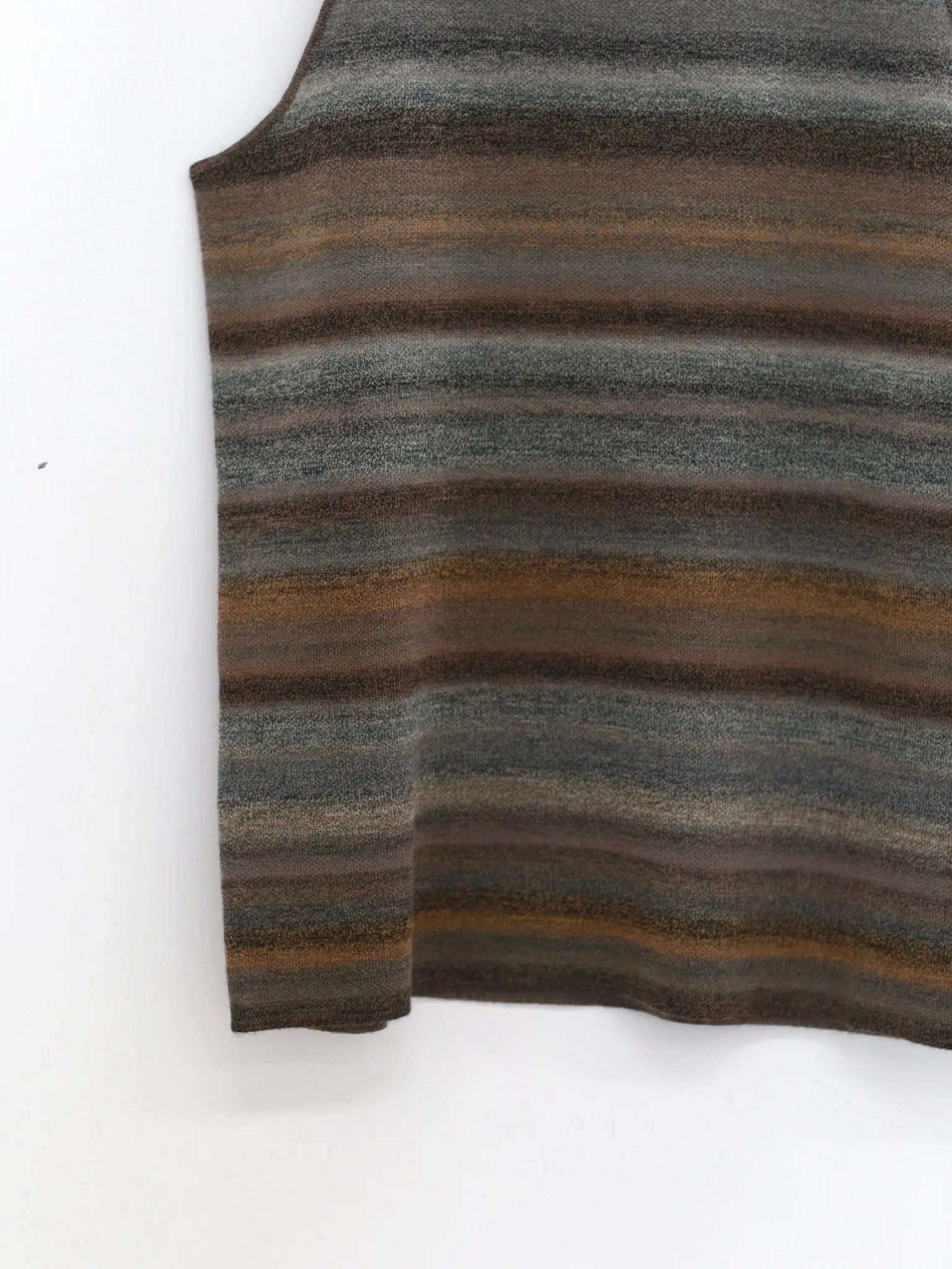 SWAYING 25 Fall/Winter Collection: Striped Wool Vest SW-SW25AW1T02C5S2-HZ (Gray/Brown) (SW25AW1T02C1S2) - Image 3