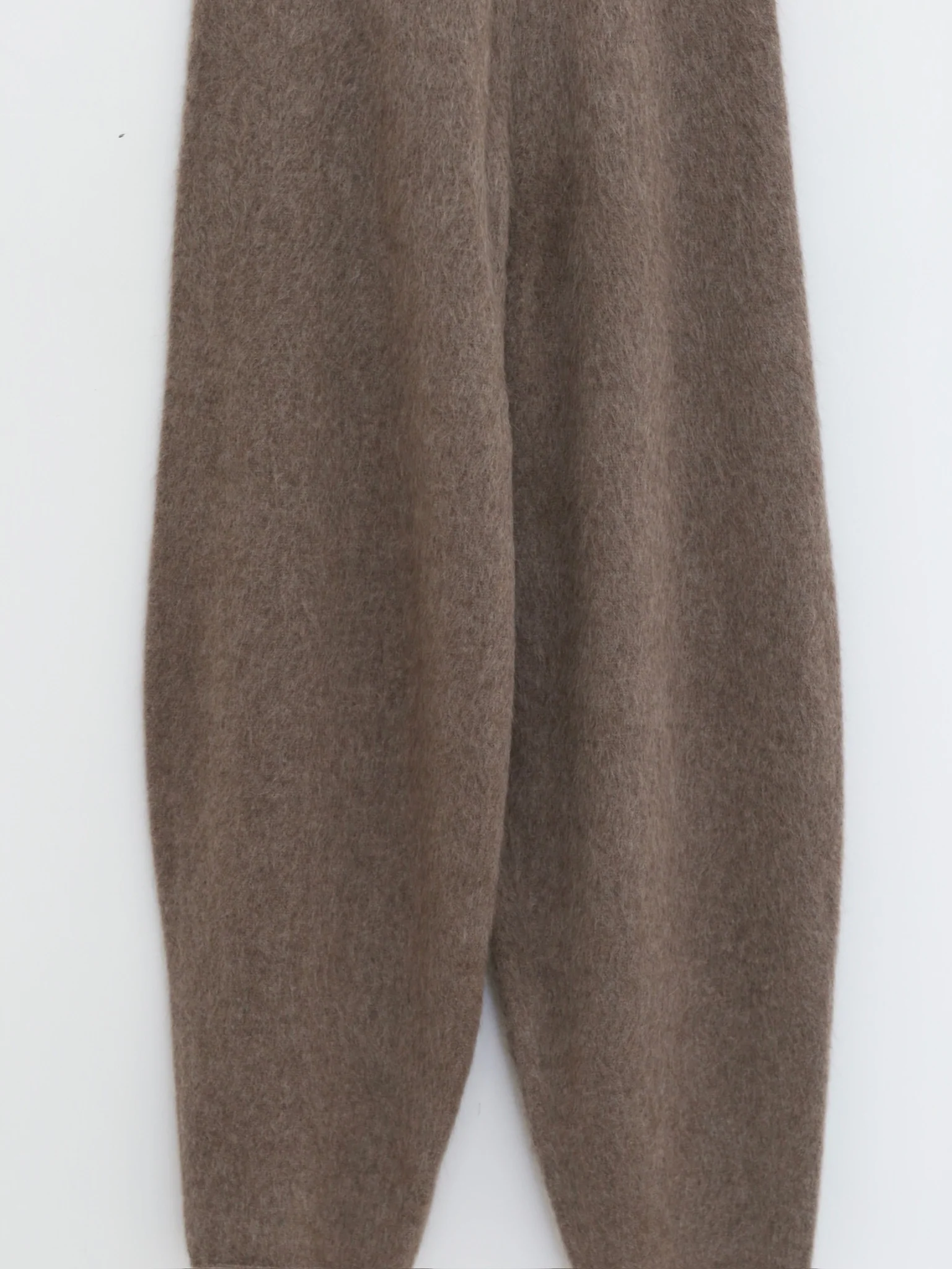SWAYING 25 Fall/Winter Collection: Yak Fleece Joggers SW-SW25AW3B16C2S2-HZ (Gray/Brown) - Image 4