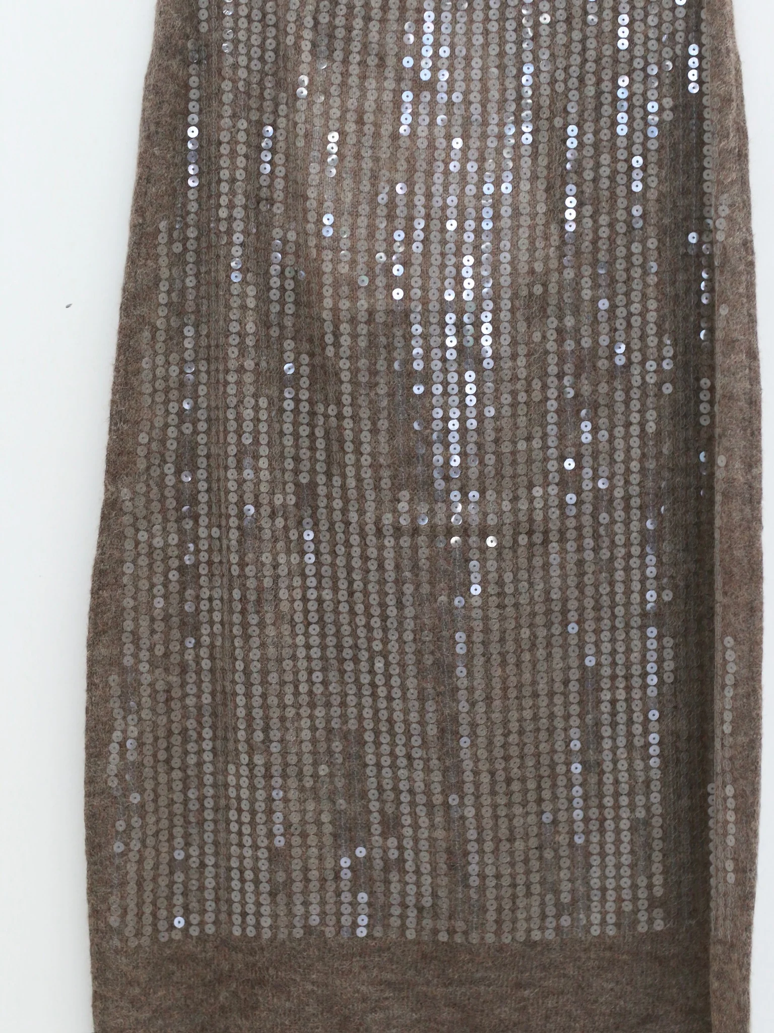 SWAYING Fall/Winter 2025: Beaded alpaca wool sweater/skirt set SW-SW-SW25AW3B04-HUIZONG (Gray-brown) Skirt (SW25AW1T07C1S4) - Image 4