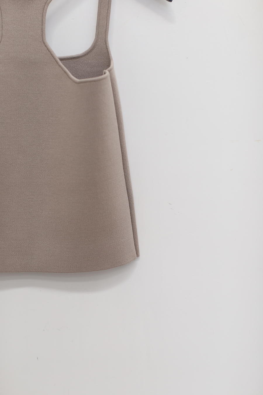 SWAYING/KNIT Basic Camisole SW22SST14 Dark Tea PS42 - Image 18