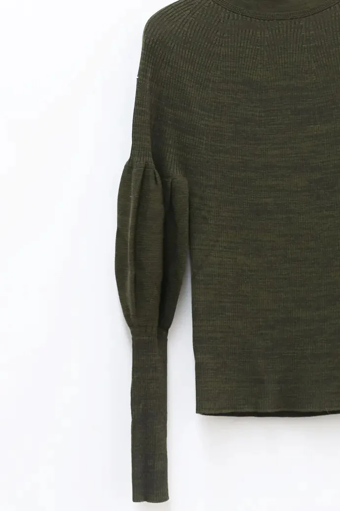 SWAYING/KNIT Puff Sleeves Seamless Top SW202SZ22 Green PS3 - Image 14