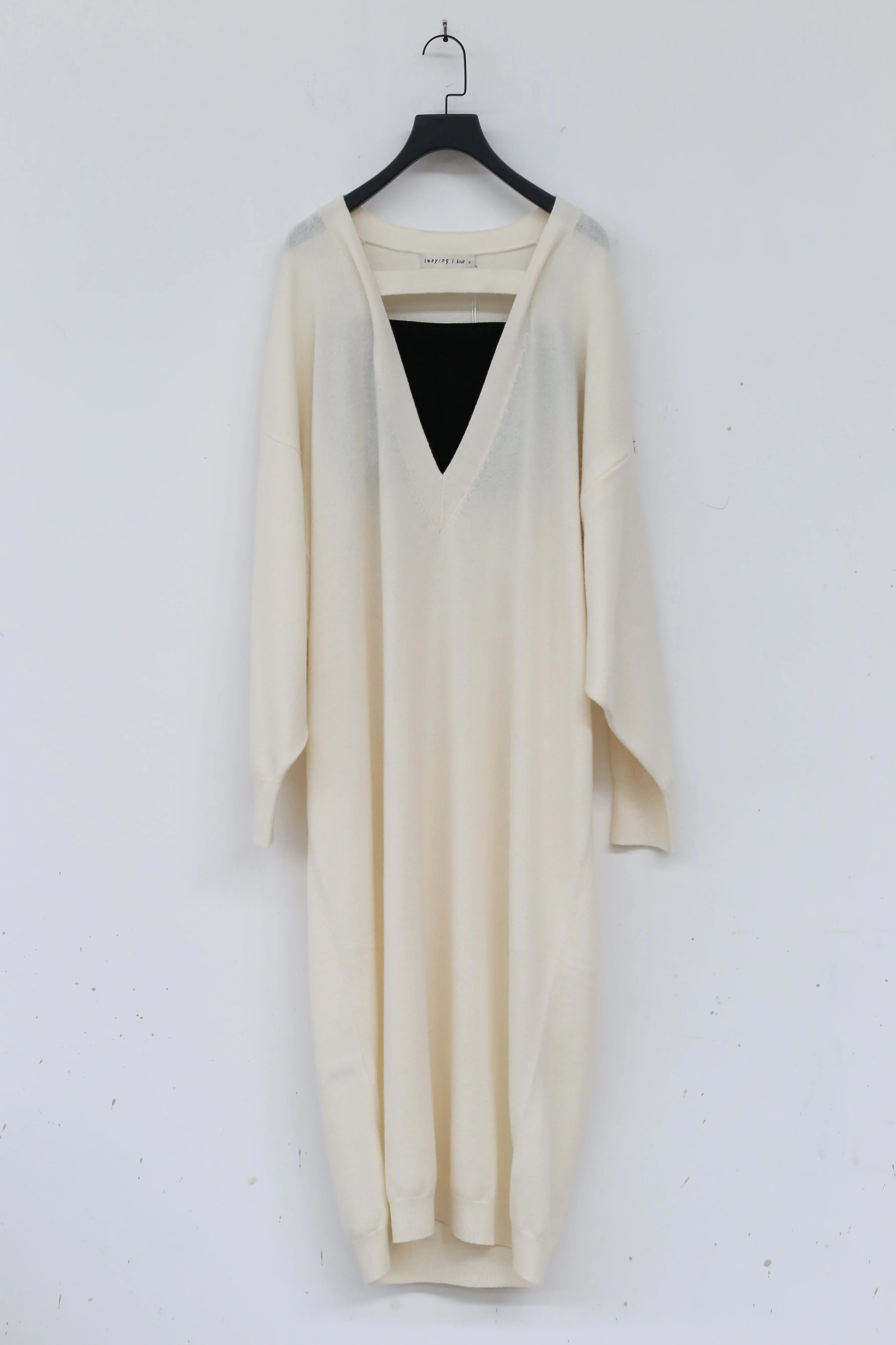 SWAYING/KNIT deconstructed v-neck dress (with corset) SW212LS09 white PS31 - Image 7