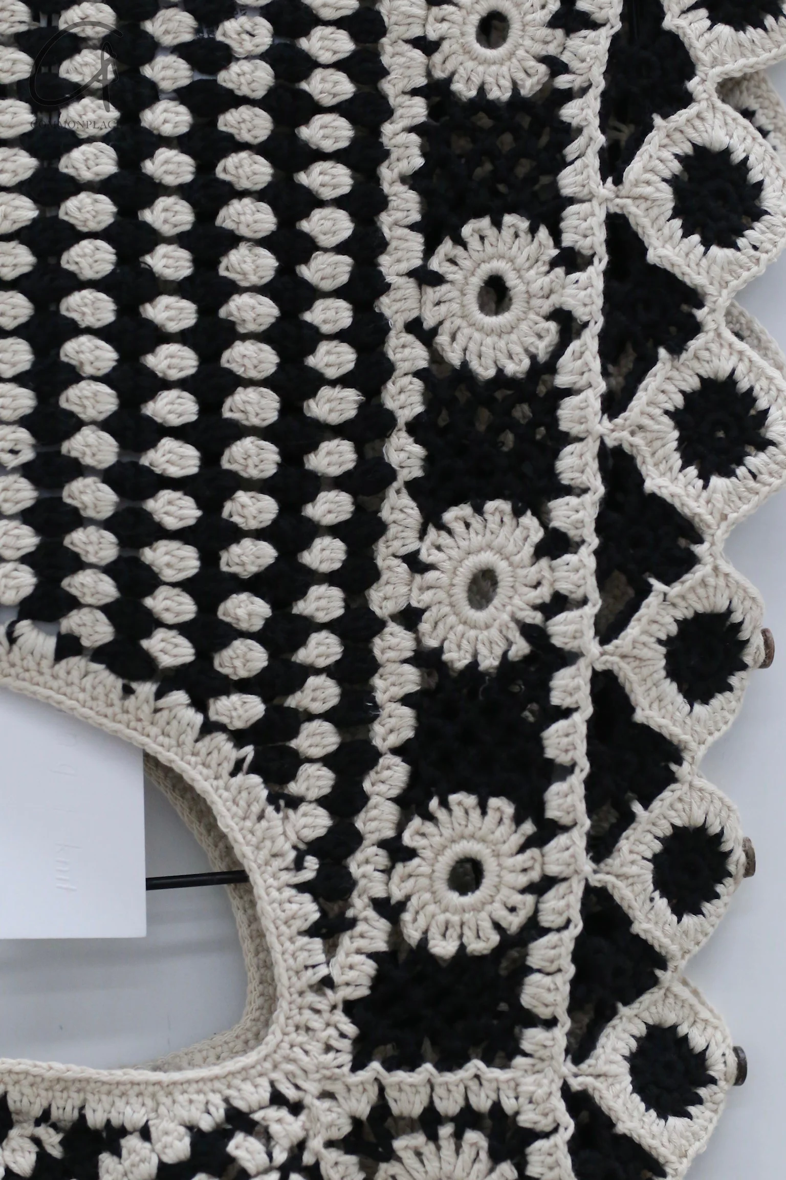 SWAYING/KNIT Embroidered Crochet Tank Top with Bandeau SW22SST58 White/Black - Image 12