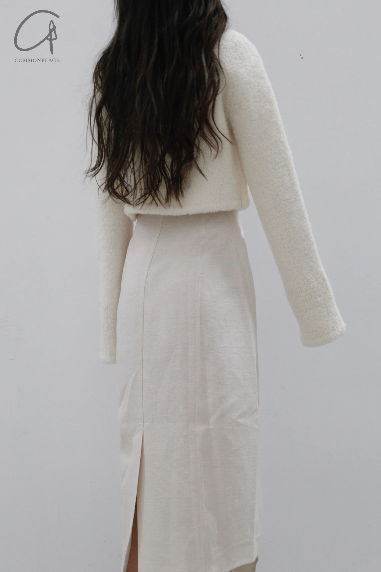 Swaying/knit fluffy short jacket SW22AW1T66 white - Image 5