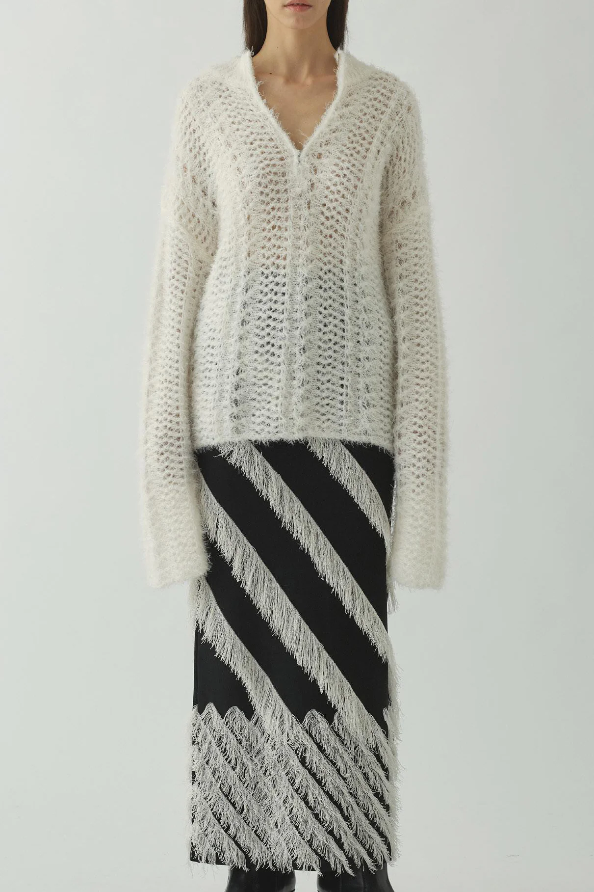 SWAYING/KNIT Half Zip Cutout Pullover SW22AW1T78 White - Image 2