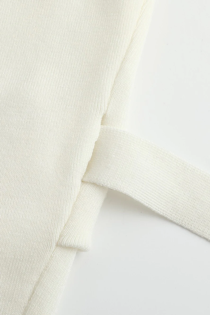 SWAYING/KNIT hollow back turtleneck pullover SW23AW1T19 white - Image 13