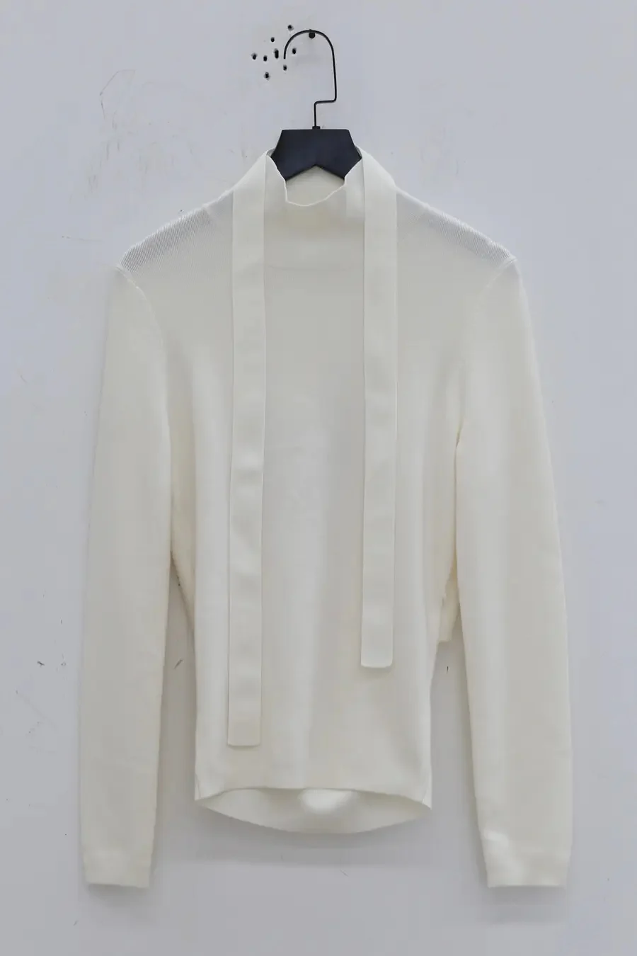 SWAYING/KNIT hollow back turtleneck pullover SW23AW1T19 white - Image 6