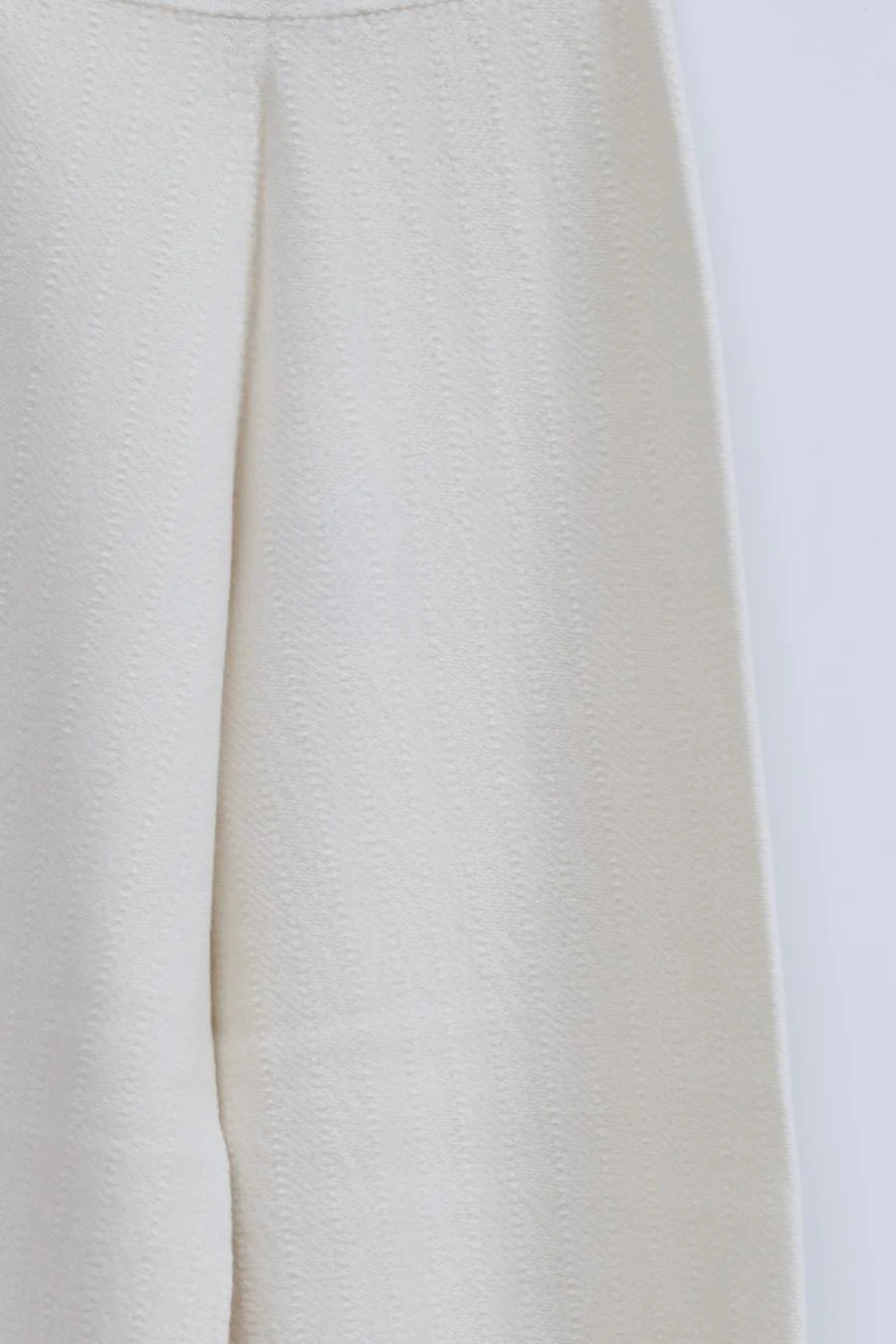 SWAYING/KNIT Seamless wool dark crease trousers SW22AW3B14 White - Image 7