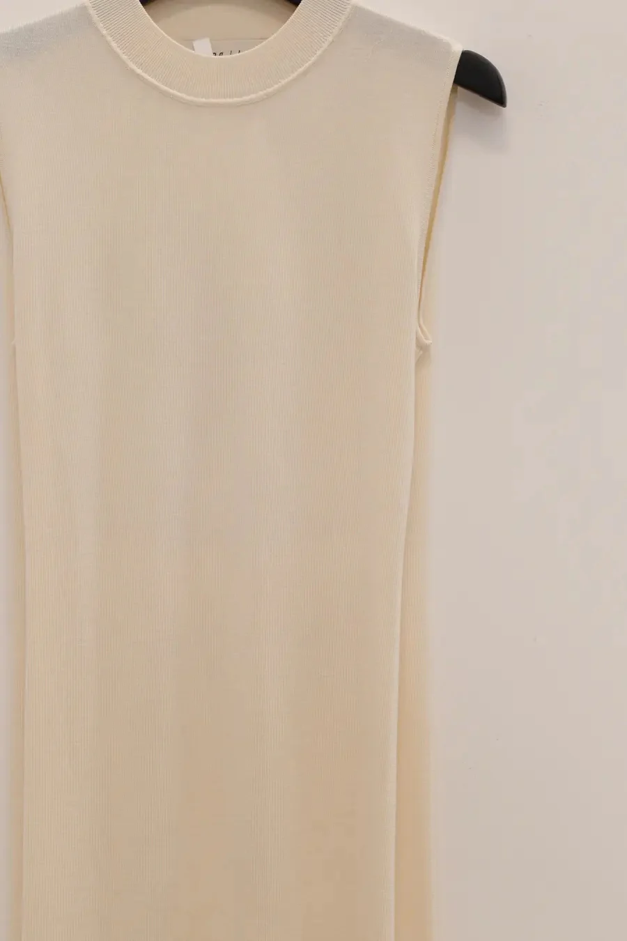 SWAYING/KNIT Silk Cashmere Back Slit Long Vest SW24SS1T17 White - Image 12