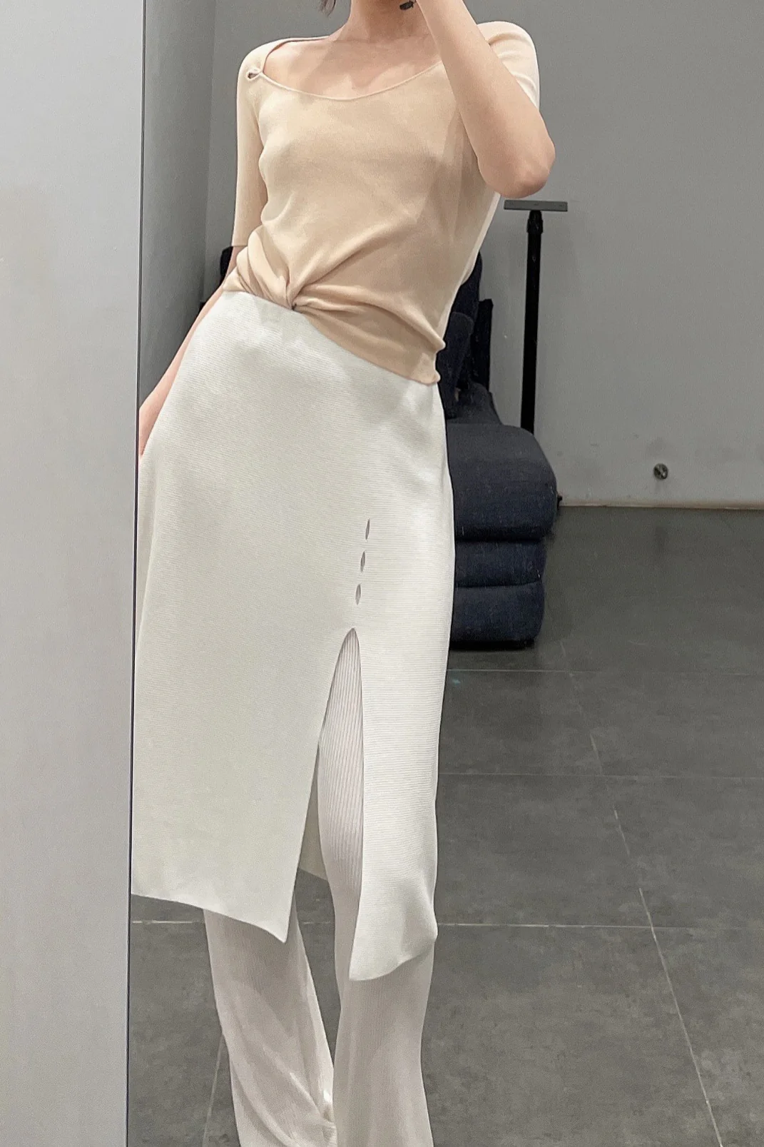 SWAYING/KNIT SW211XZ31 Silk seamless flared skirt - Image 8