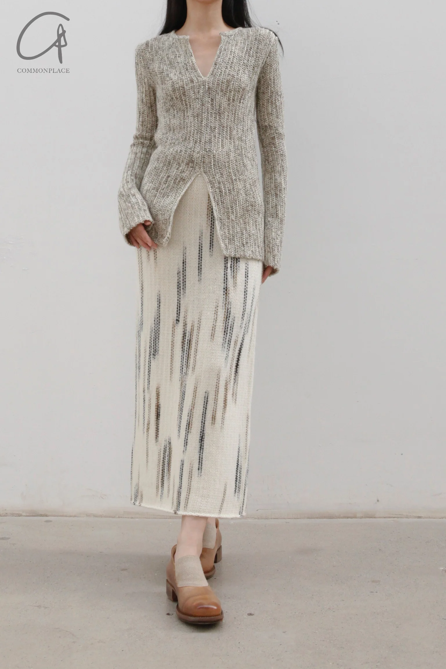 SWAYING/KNIT Thick Gradient Wool Skirt SW22AW3B04 White/Black Brown - Image 12