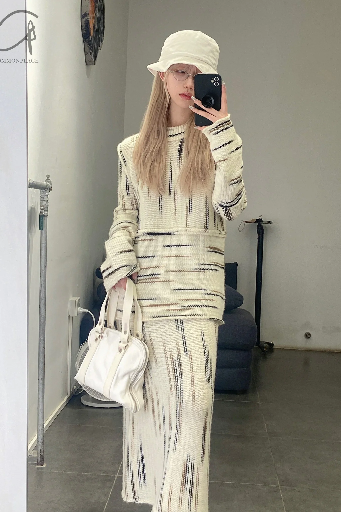 SWAYING/KNIT Thick Gradient Wool Skirt SW22AW3B04 White/Black Brown - Image 18