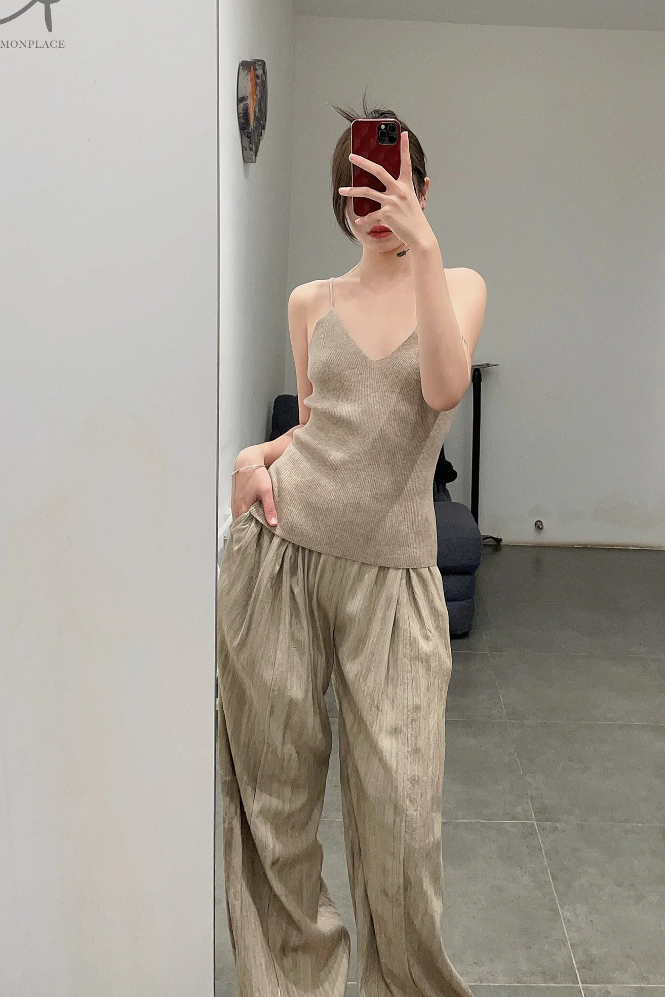 SWAYING/KNIT V-neck knitted camisole SW22AW1T02 clip-on camel PS63 - Image 14