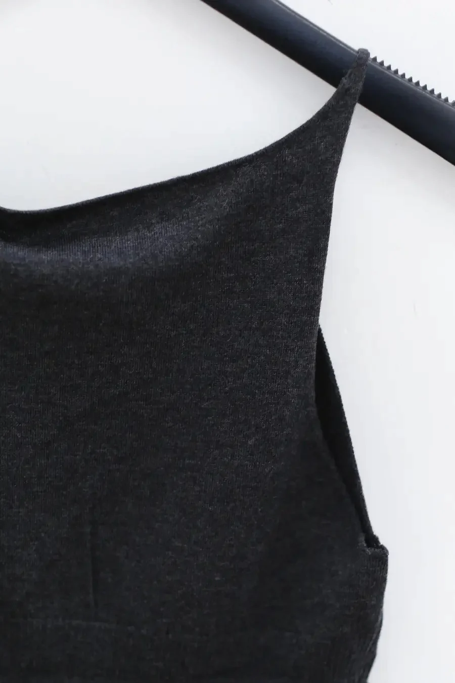 SWAYING V-neck knitted camisole series SW-SW22AW1T04-SHENHUI dark gray PS63 - Image 6