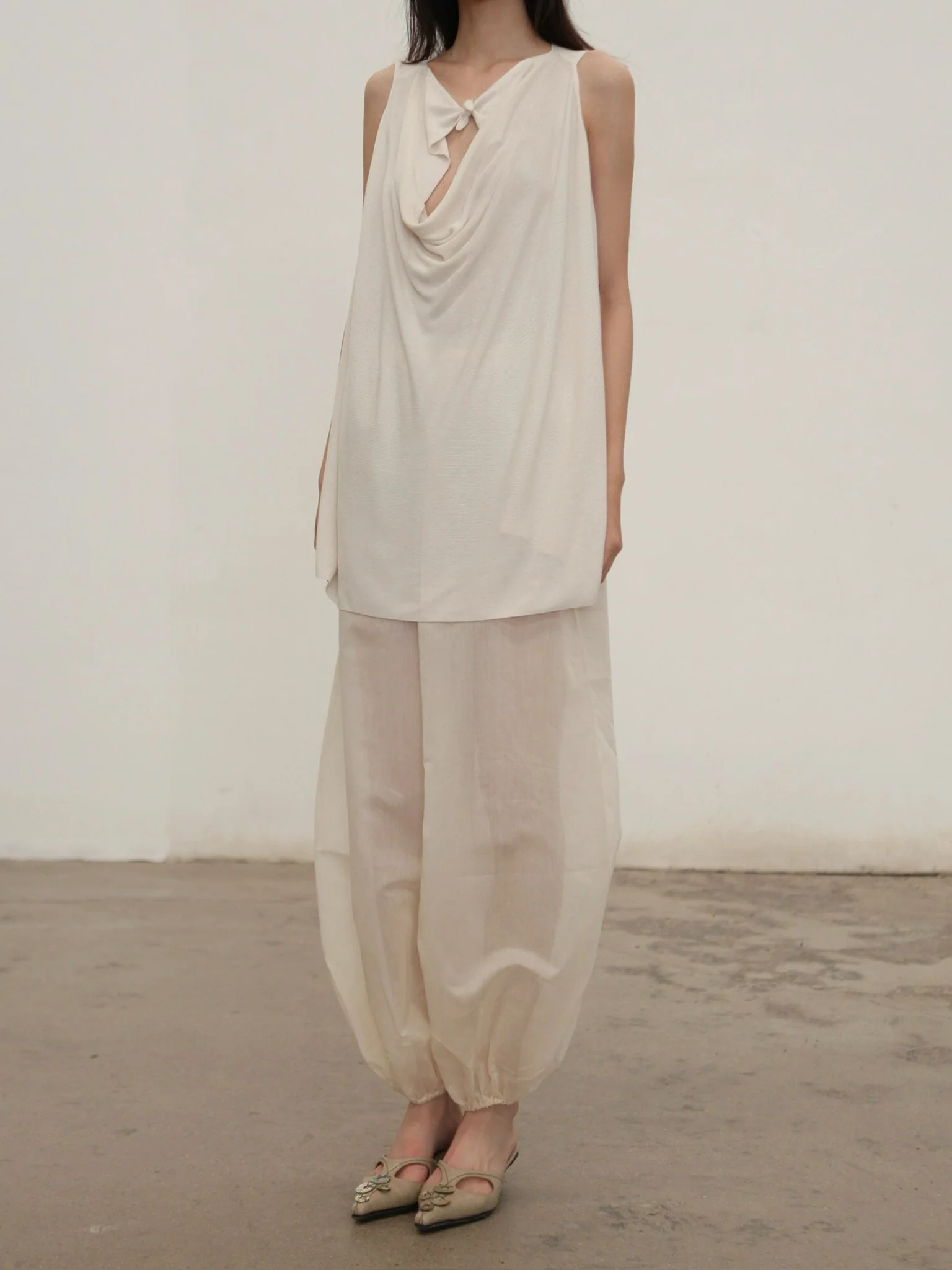 SWAYING SS26 Silk Halter Neck Knot Vest SW-SW26SS1T13-BAI White - Image 4